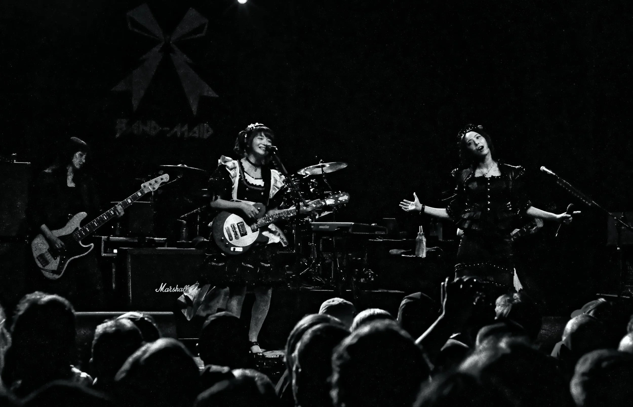 Band maid bnw 4.jpg