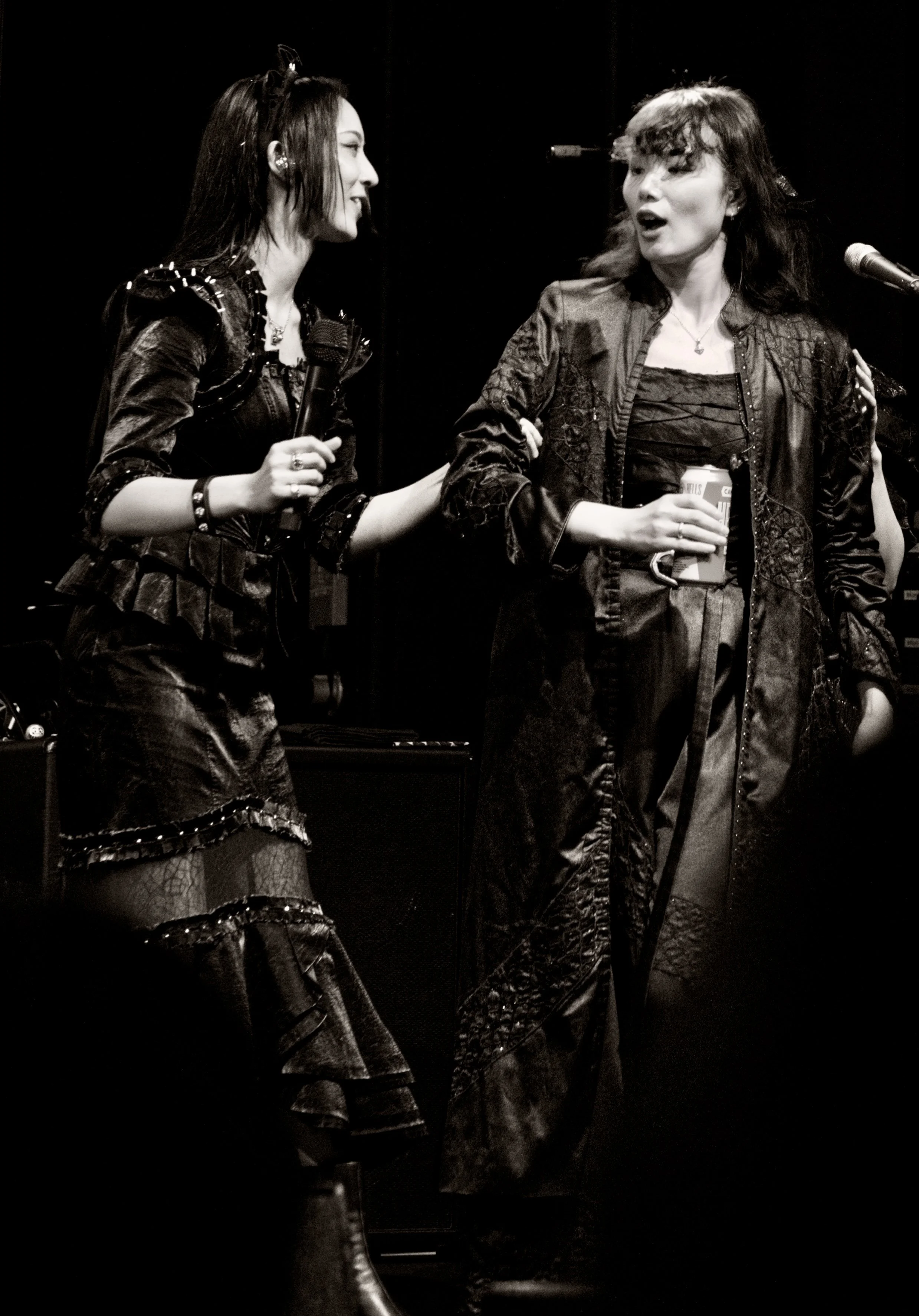 Saiki & Misa bnw 1.jpg