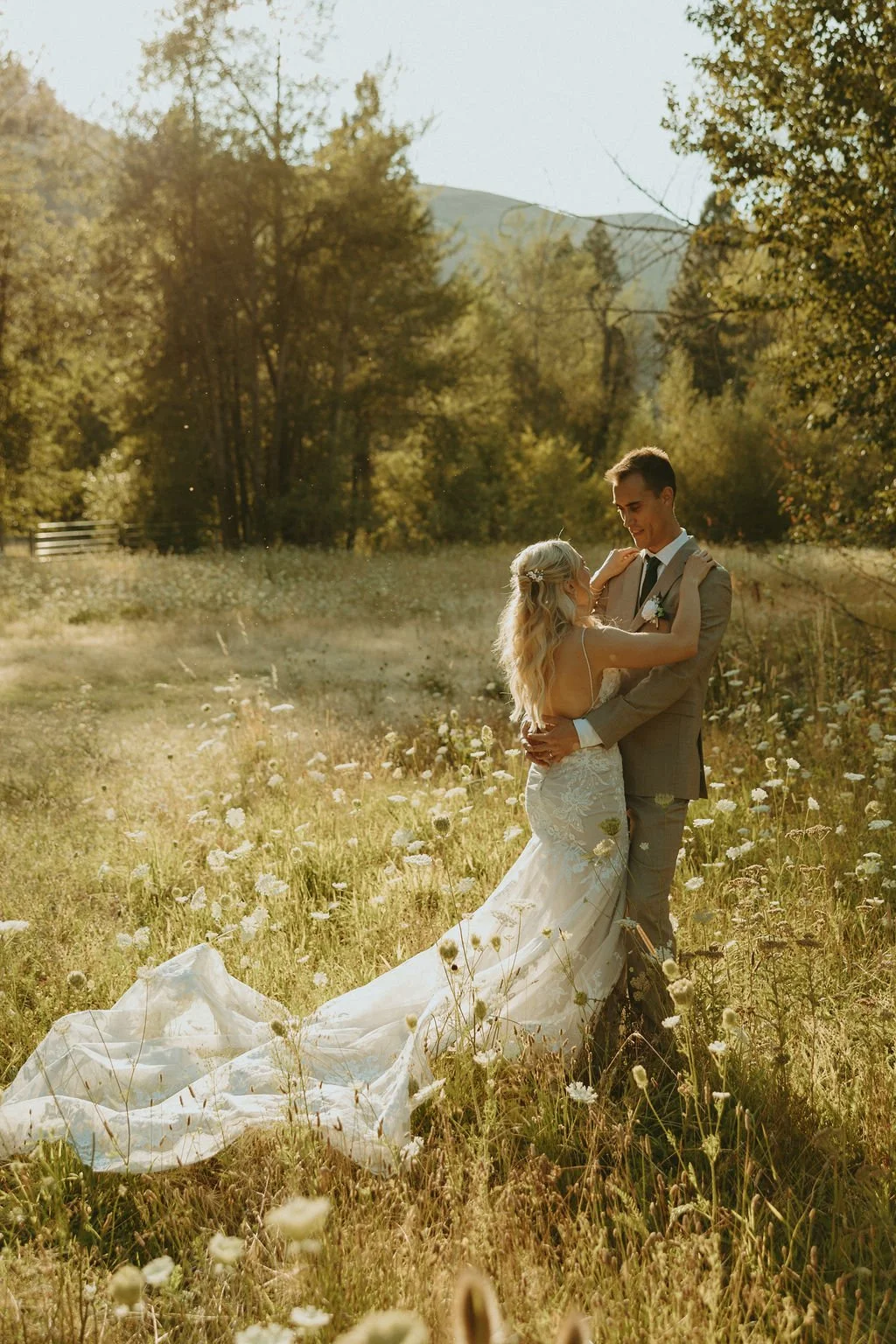RACHAEL + BRAYDON | The Barn at Blue Meadows