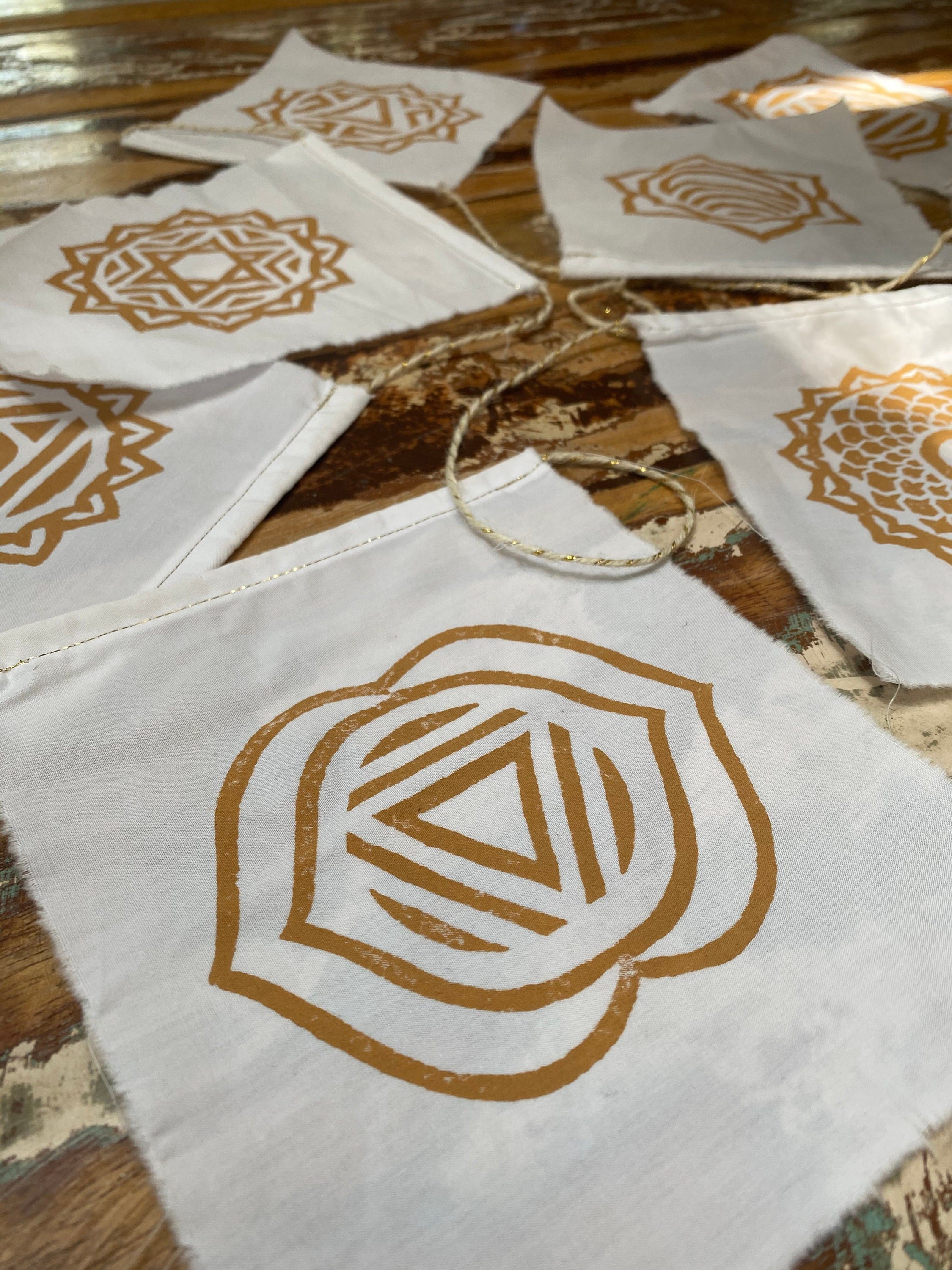 https://i.etsystatic.com/13846232/r/il/0acbbf/2330788703/il_fullxfull.2330788703_q25c.jpg