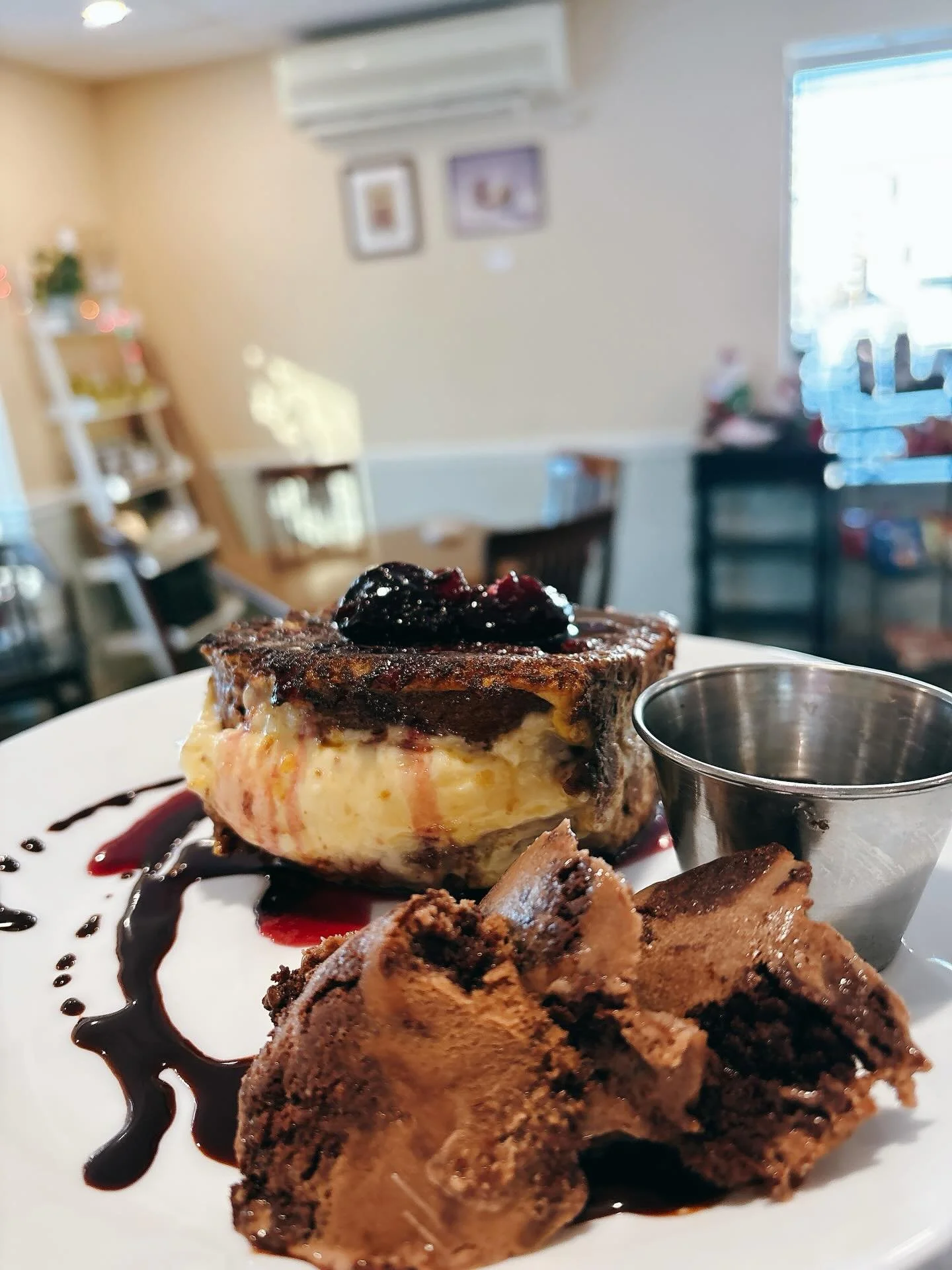 Some of our new arrivals!! Cherry cordial stuffed French toast with house made chocolate bread and brownie ice cream. Popovers stuffed with cheddar cheesey eggs and sausage topped with a juicy pickled jalapeno. Andddd a sweet cinnamon sugar focaccia 