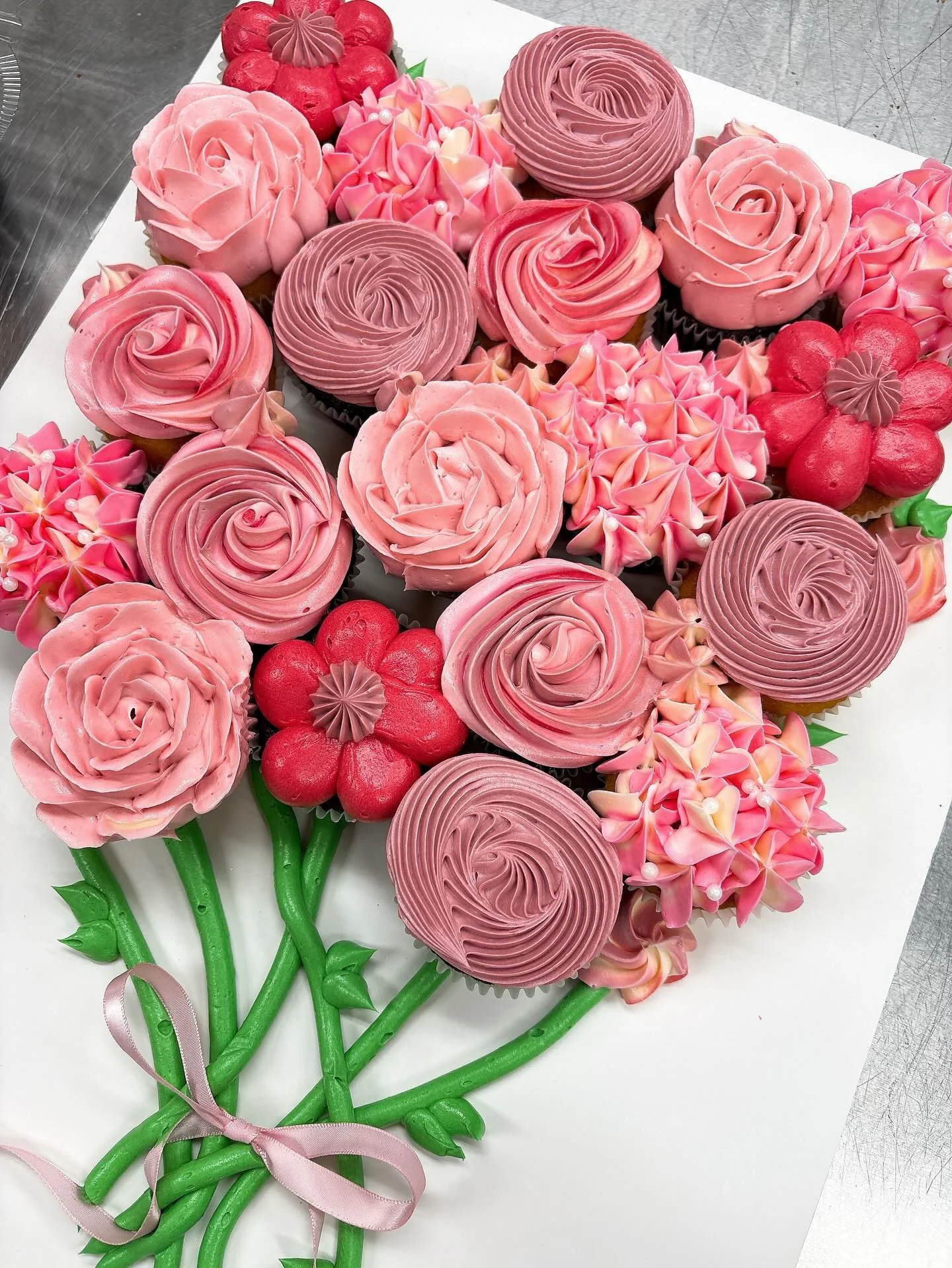 Made the cutest flower cupcake bouquet today!! #spring #wilbraham #thesugarchalet #westernmass #customcake