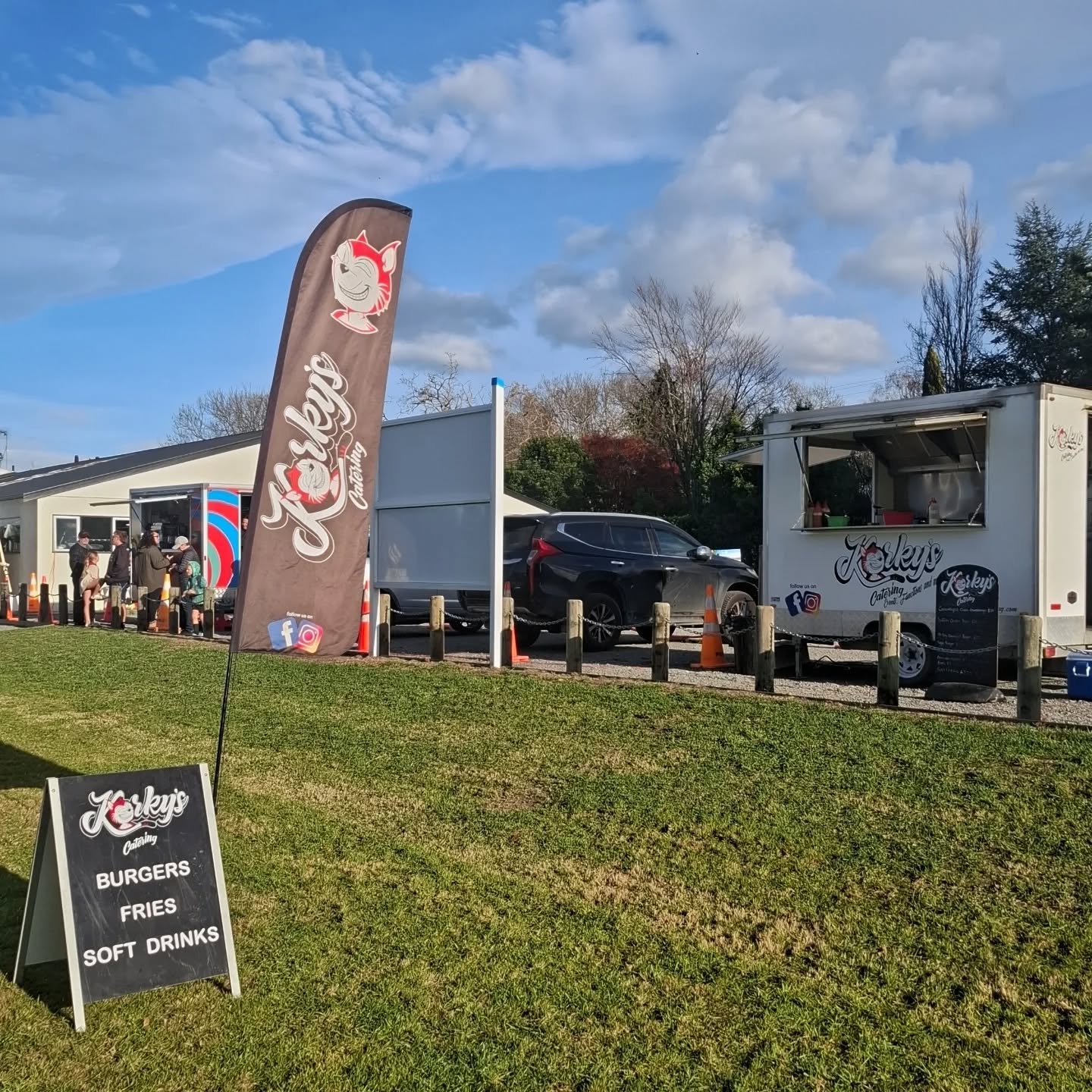 It's another cracking day of sun, gourmet burgers, great coffee and rugby 🍔 🌞 ☕️ 🏉  at @greytownrugbyclub 

Us and @coffee_trippin are bringing the goods all day.

#korkyscatering #coffeetrip #greytownrugby #makikihifries #wairarapafood