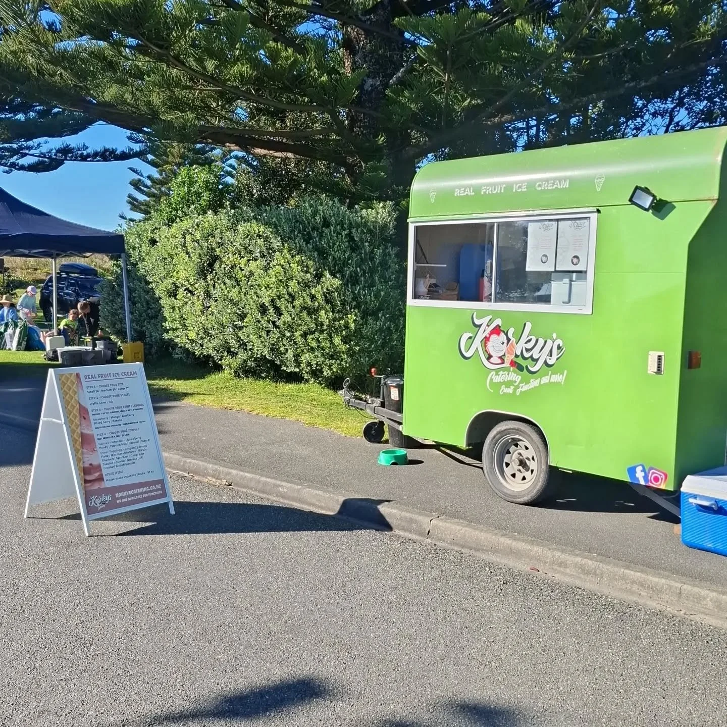 Its a stunning day at Riversdale Beach for their Labour Weekend Market. 

Perfect for a deliciousreal fruit ice cream. We're serving until 1pm today 🍦
