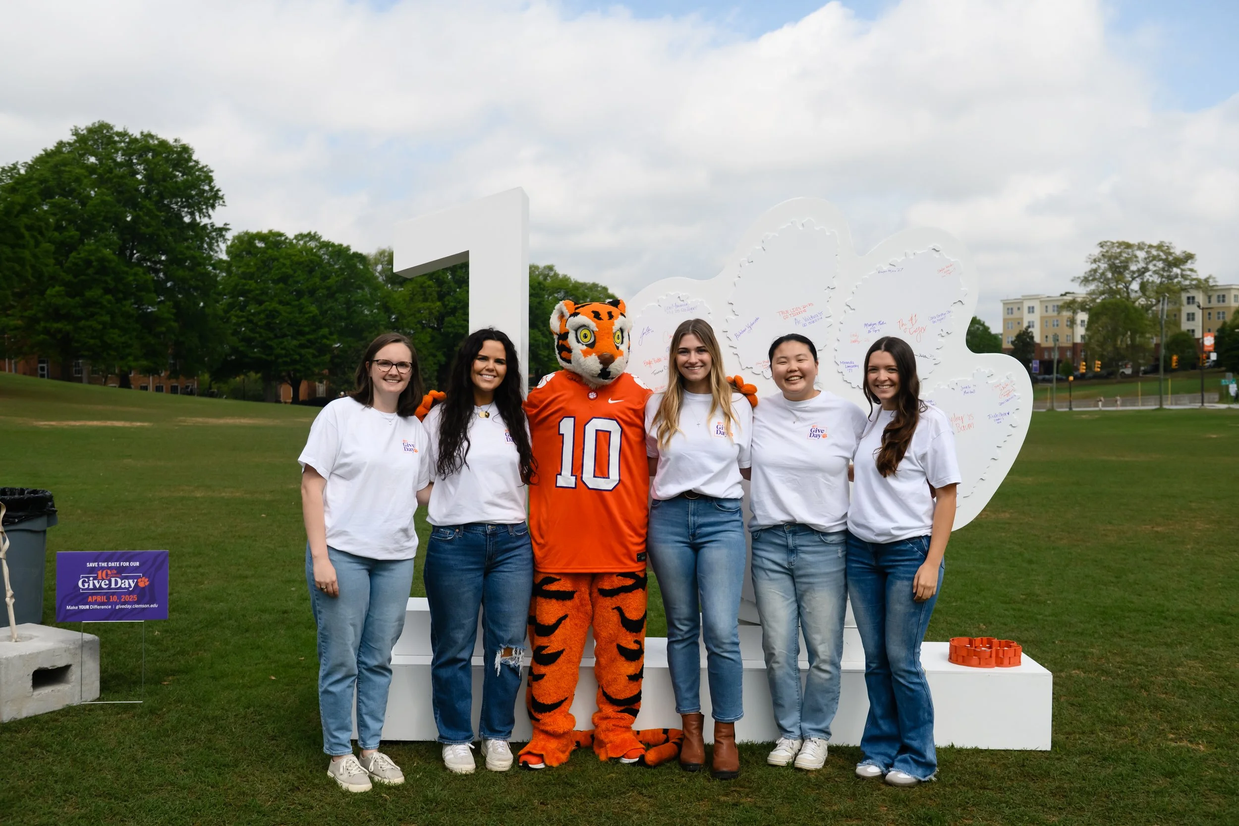 Give Day_100425_SL_0107.jpg