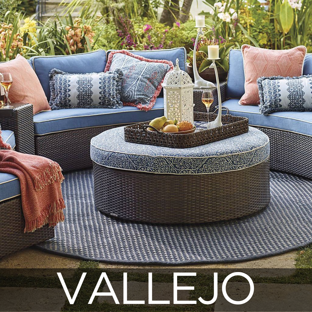 Vallejo Rounded patio collection Dark brown wicker.