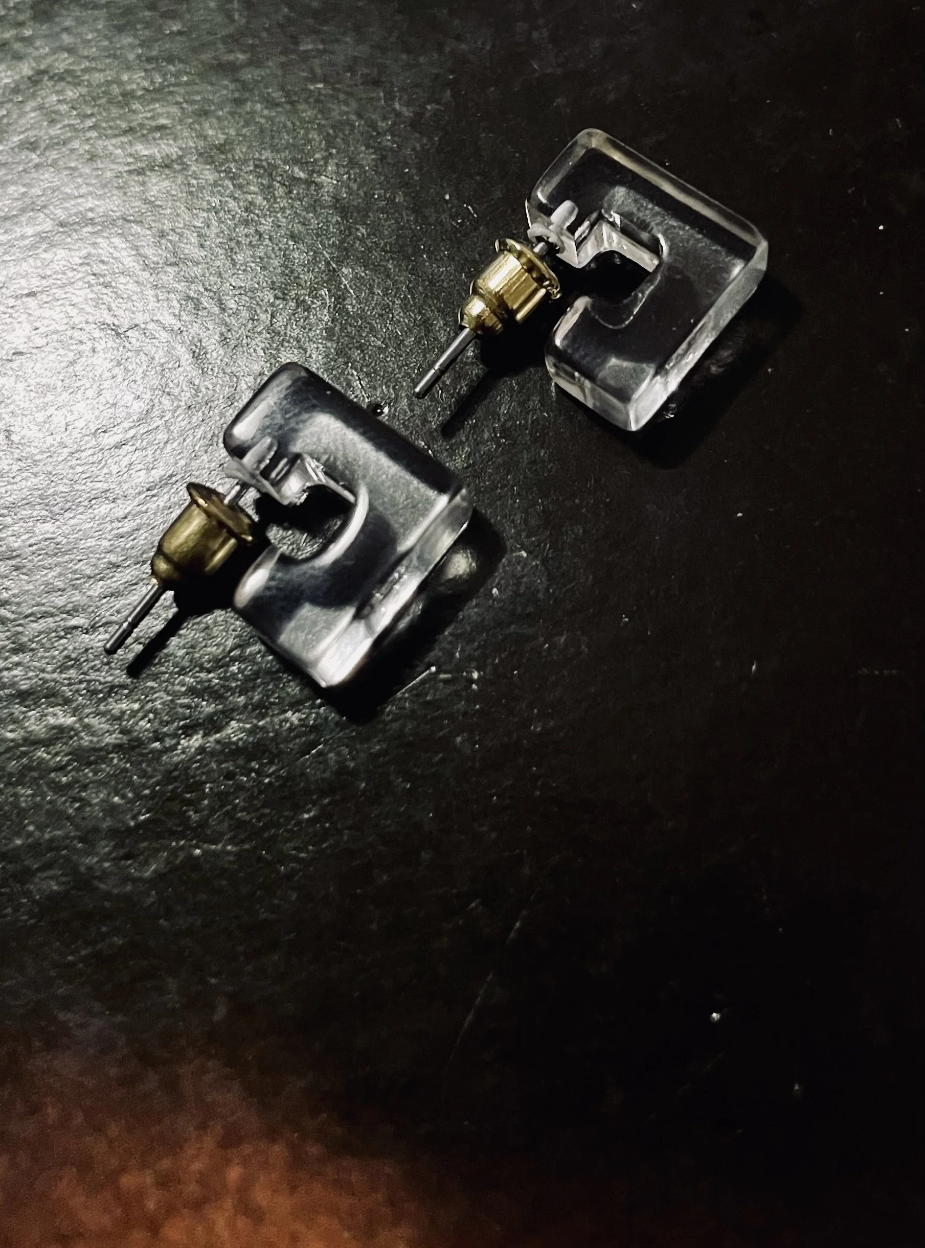 TETRIS STUDS (CLEAR)