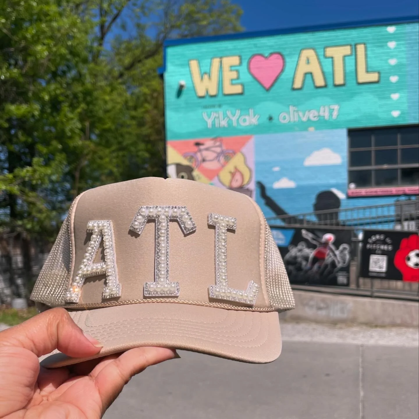 ATL, HOE TRUCKER