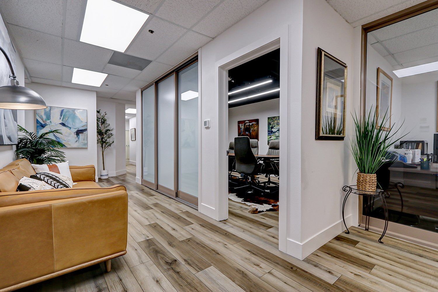 Jensen - 25550 Hawthorne_Lobby1a.jpg