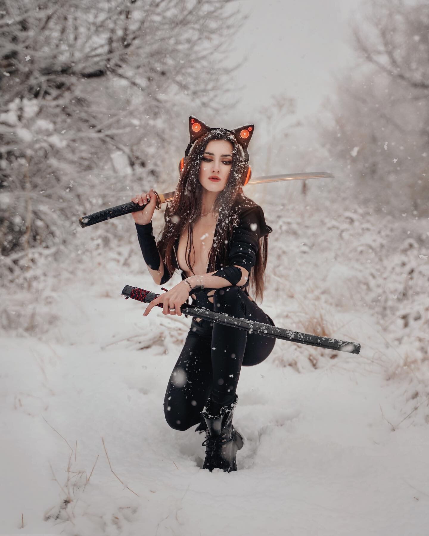 My wife is awesome

Model/creative director: @ellierich_artistry 

#denver #colorado #denverphotographer #snow #katana #anime #magazine #magazinecover #fashion