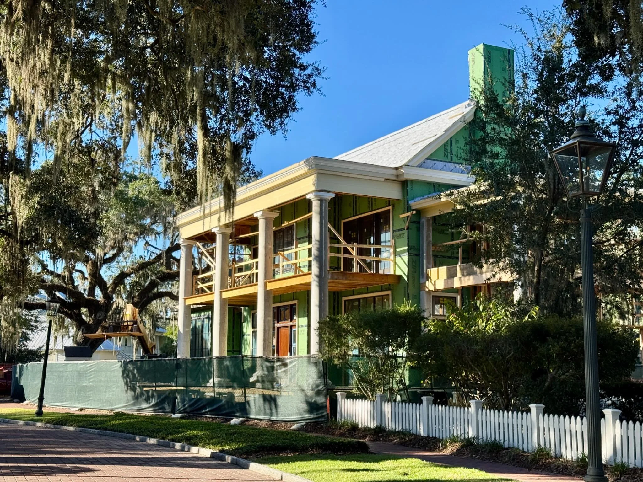 Sunrises along the river coming soon&hellip;

Builder: @richardbestcustomhomes 
Interior Designer: @kellycarondesigns 
Landscape Architect: @witmerjoneskeefer 

#residentialarchitecture #customhome #palmettobluff