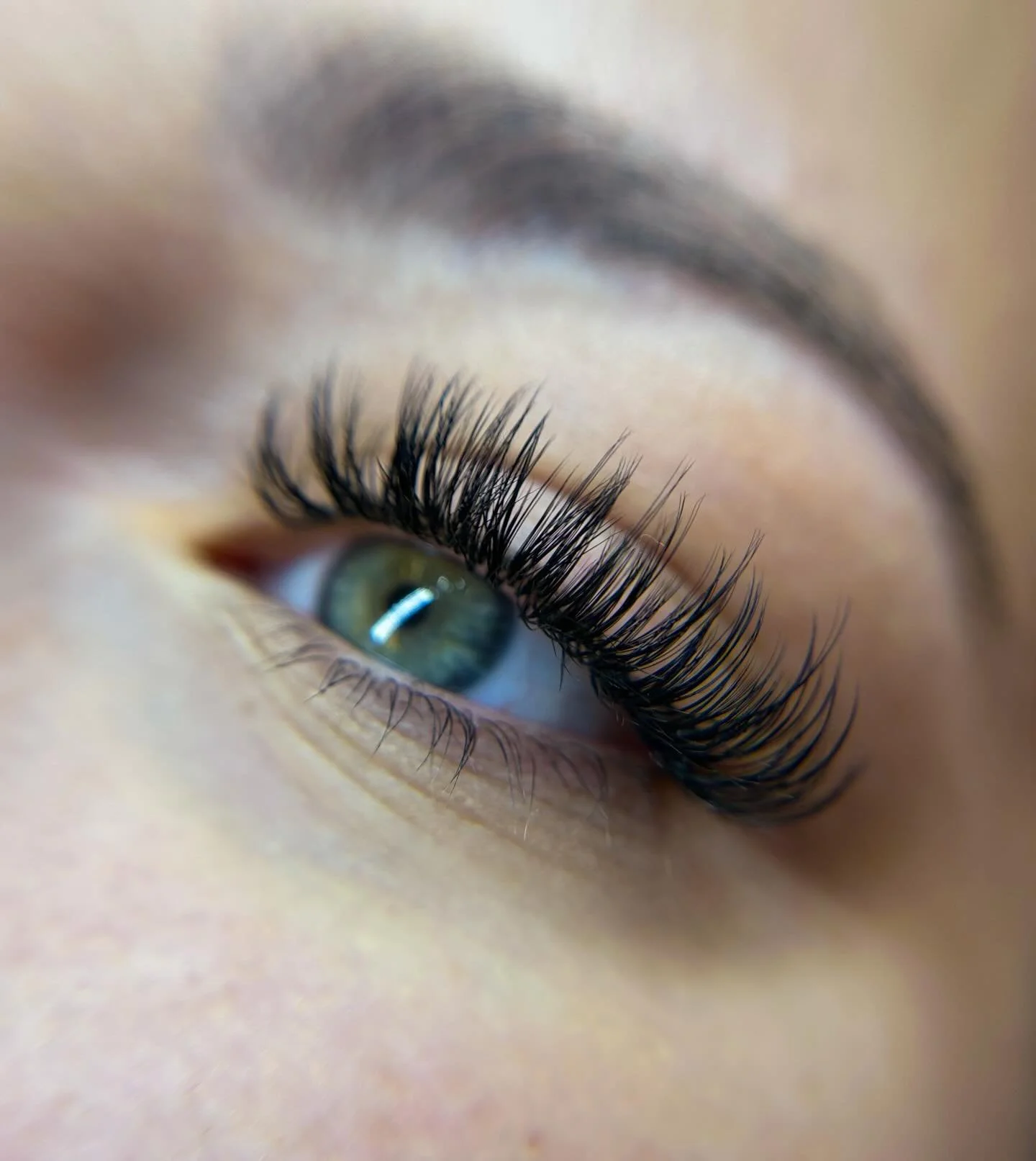 some spikey wetlook lashes for college graduation!!! congrats girly💖💖💖💖