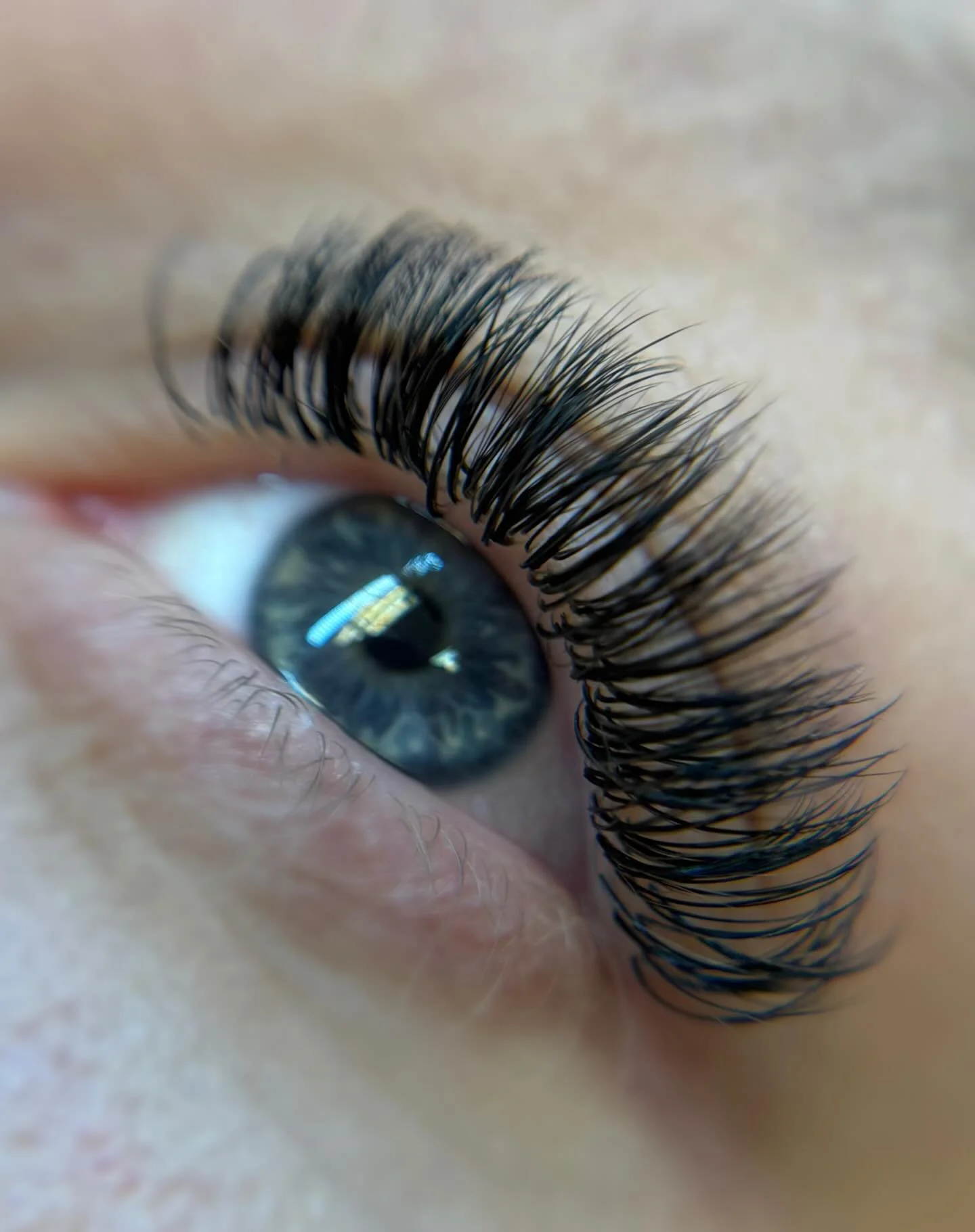 On second thought&hellip;
Don&rsquo;t put those baby blues away☺️☺️
-
#lashtech #rochesterlashsalon #eyelashextentions #lashlifebyjules