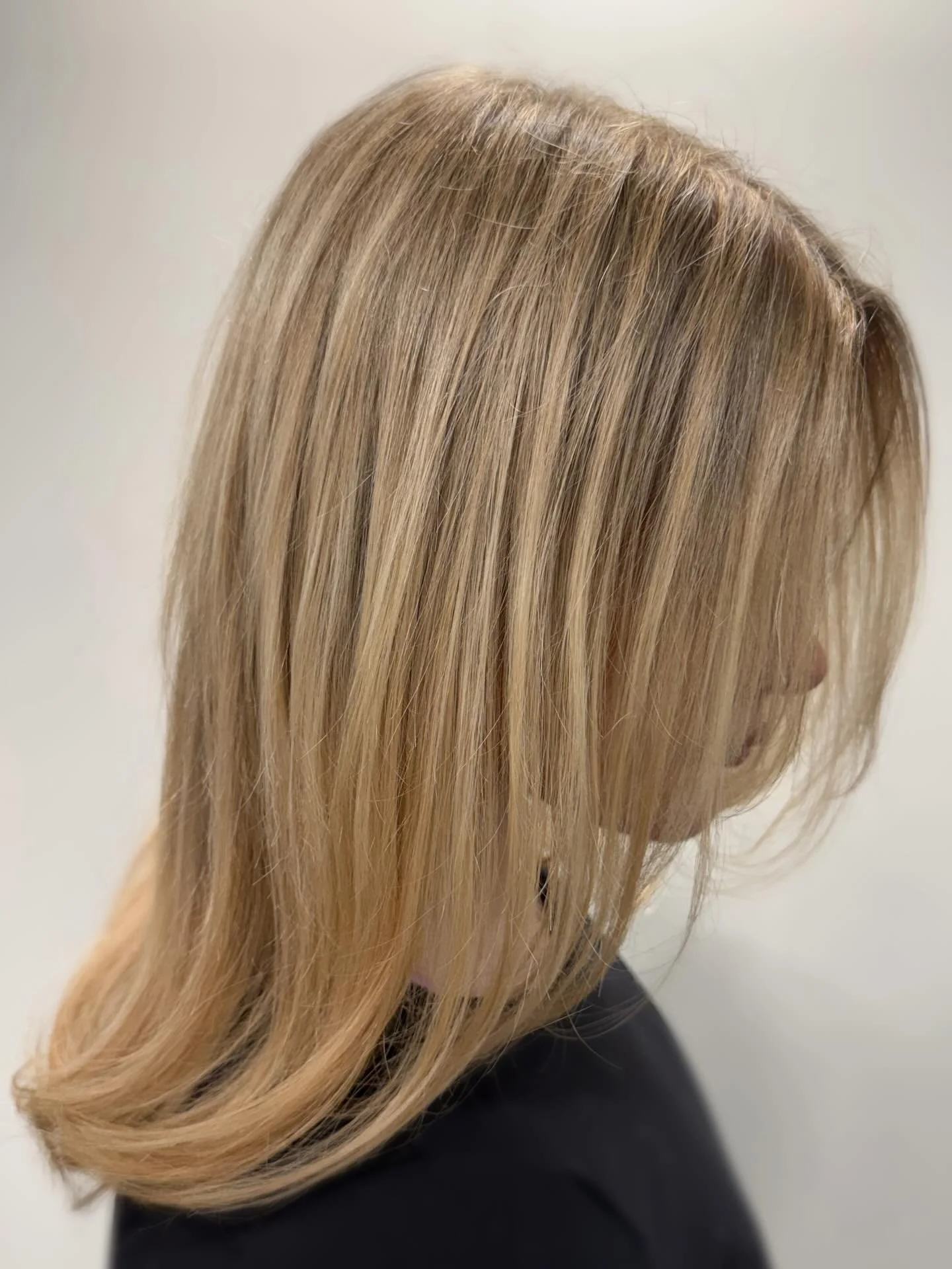 Why are we waiting for spring to go blonde?
Go blonde now;))
-
#rochesterhairstylist #platinumsalon #redkenblonde