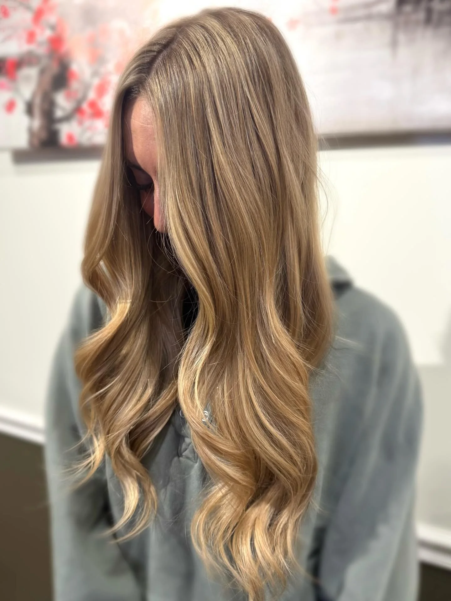 UHHH WHAT A DREAM🥵
natural length AND blonde&hellip;.best of both worlds!!
-
#platinumsalon #rochesterhairsalon #hairstylist #highlight #blonde