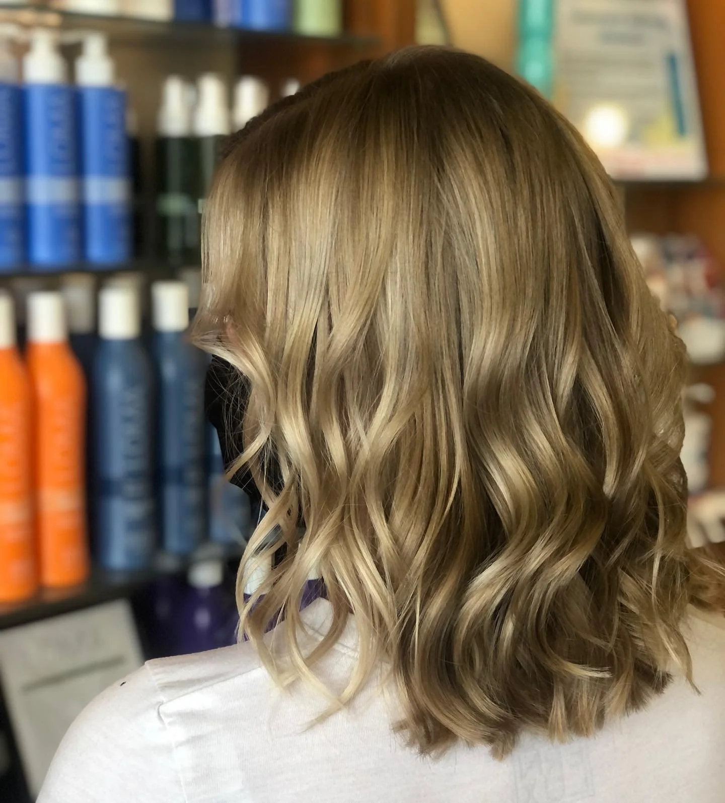 Blonde works for fall too 🍂💛 
&bull;
&bull;
#blondehair #rochesterny #rochesternyhairstylist #hairinspo #hairgoals