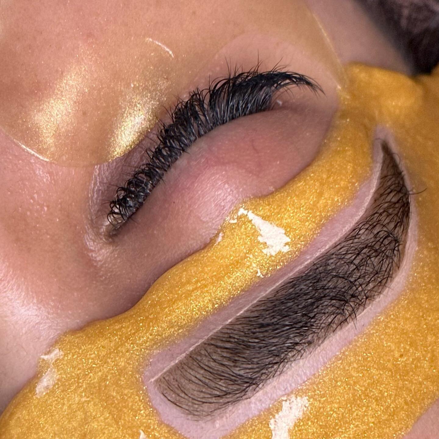 Deluxe Add on Treatments 🤍

A pampering and relaxing addition to your brow service 💆🏻&zwj;♀️

🌟 Rejuvenating Eye Mask
For instant hydration, cooling and depuffing of the under eye area. These eye masks brighten and refresh dull and tired looking 
