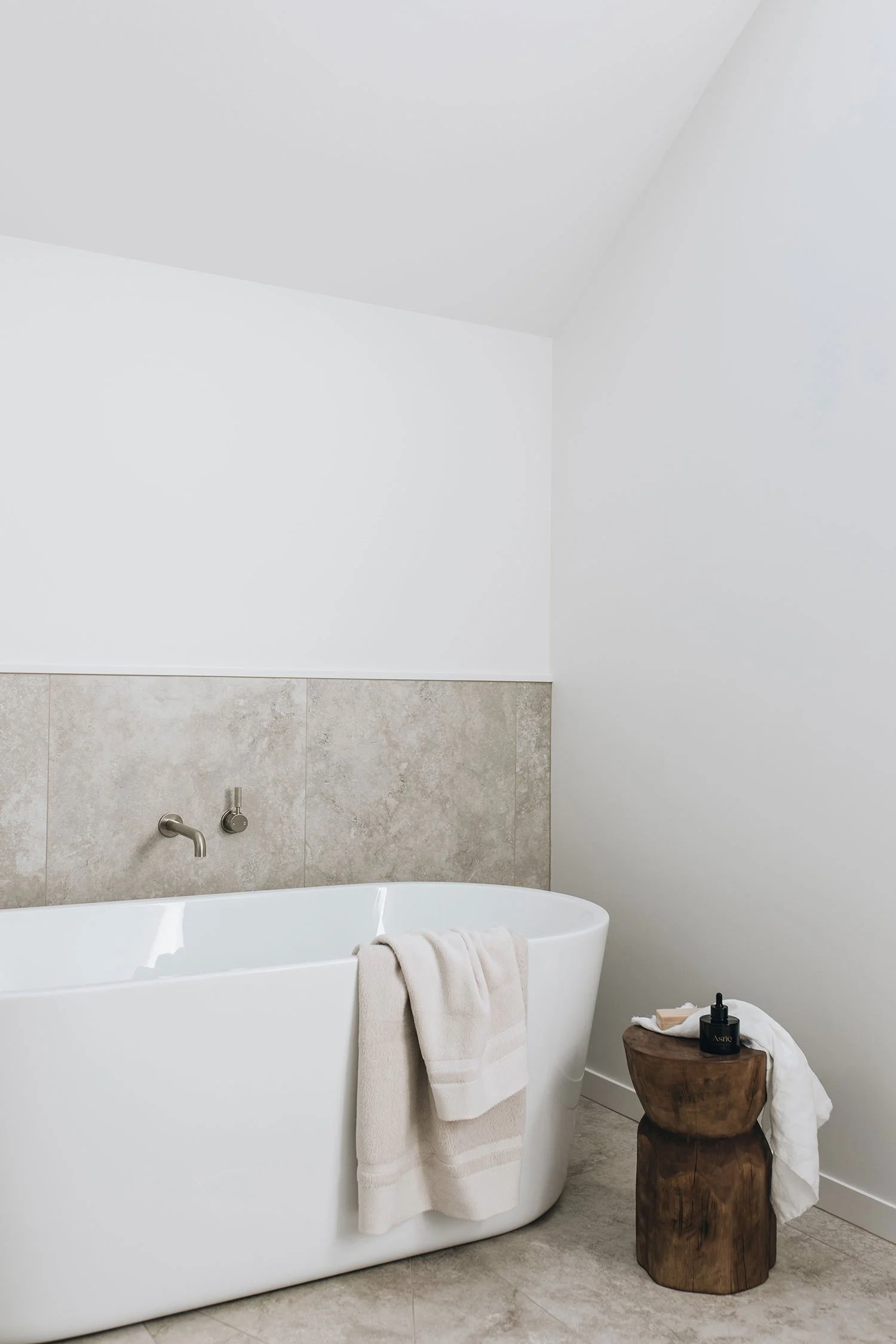 The Loft Maple Cottage Berry NSW Linnaeus Collection One NIght Stays 40.jpg