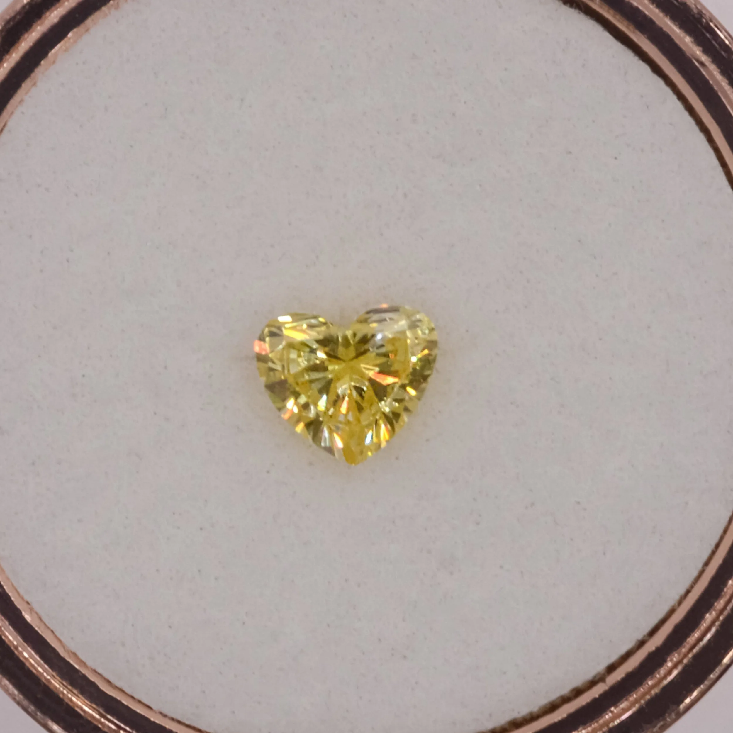 0.40-0.49_ct_Yellow_Heart_2560643996.JPG