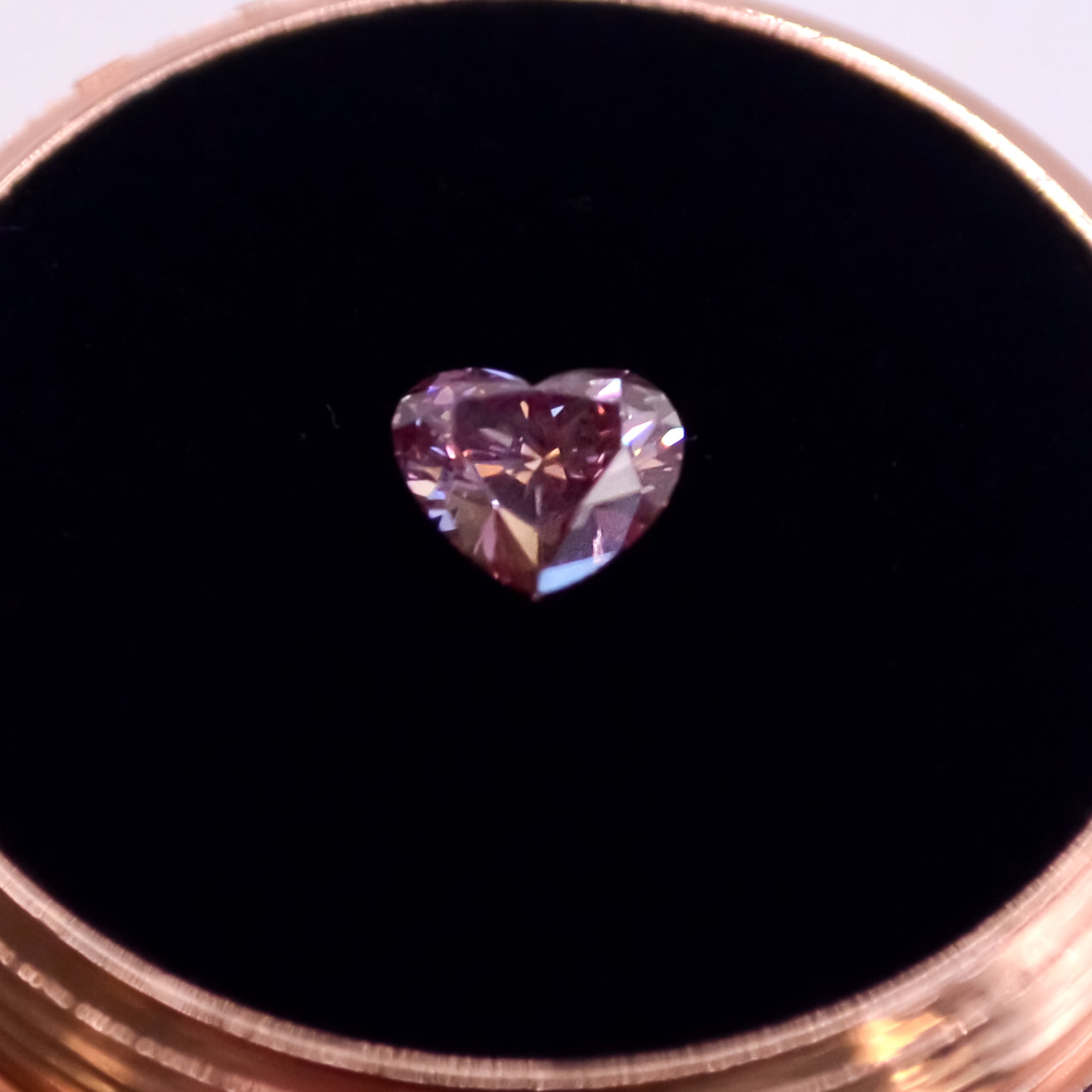 0.40-0.49_ct_Pink_Heart_CUT_(2).JPG