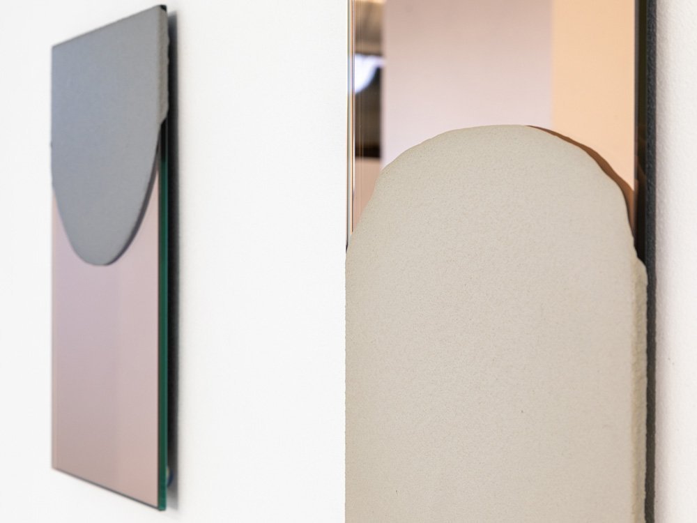 Silence-IVenV-2021-concreteandgoldenmirror-detail.jpeg