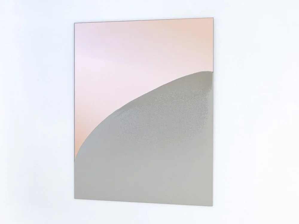 ListenIII-76x60cm-2022-Mirrorandconcrete-wall.jpeg