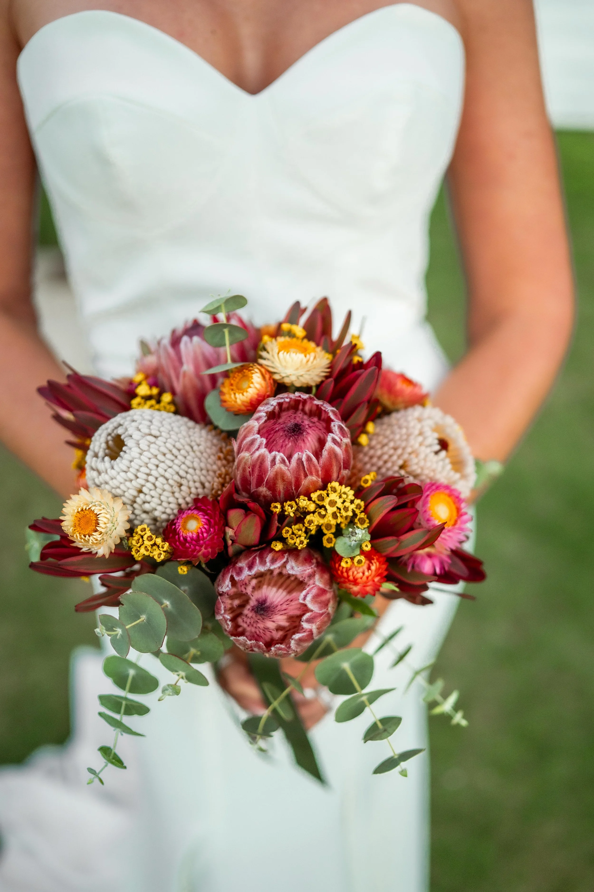 Lindsay & Brett. Sneak Peak-27.jpg