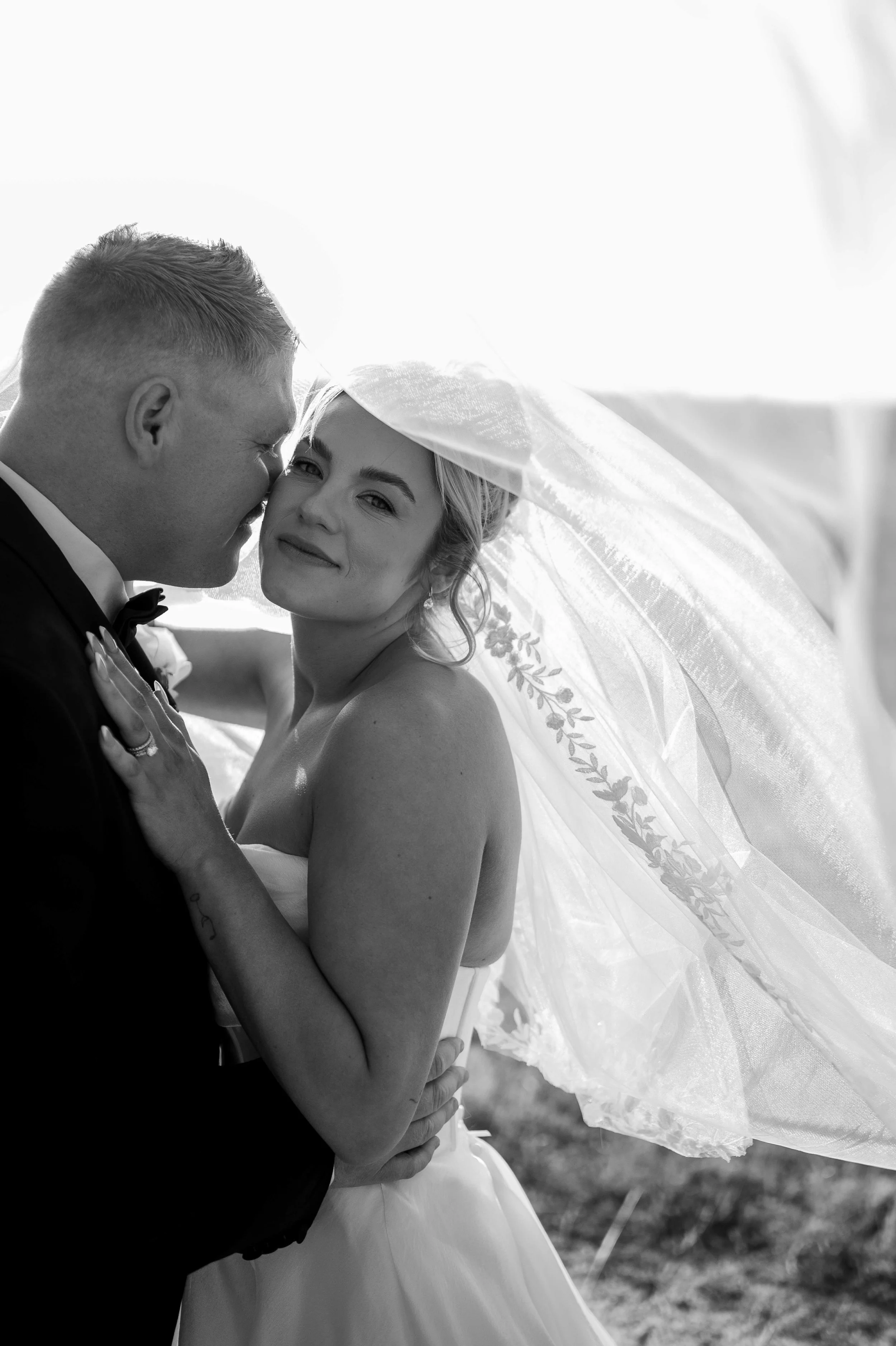 Hayley & Matt Sneak-15.jpg