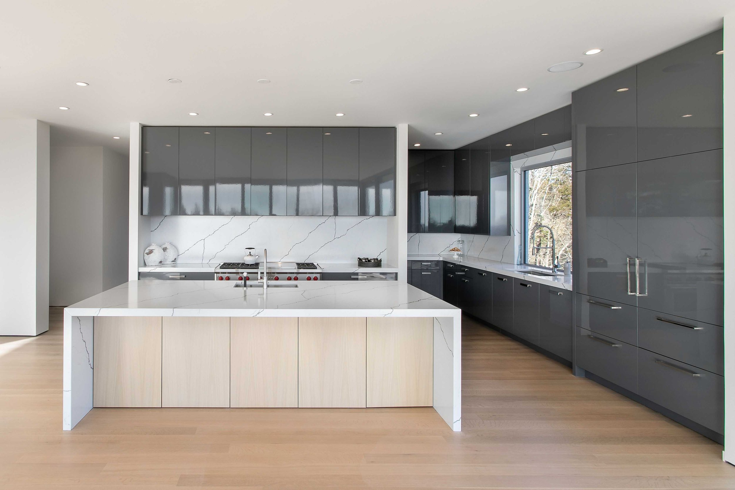 Clean Modern — Bakes & Kropp Fine