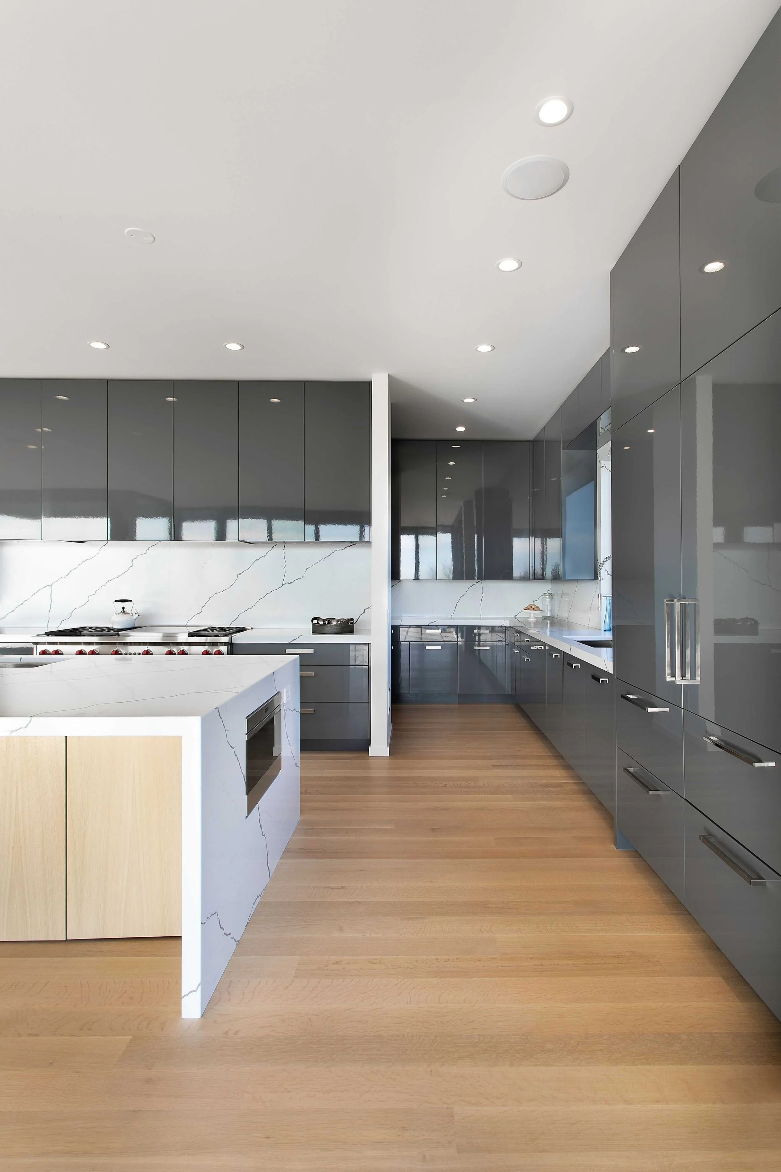 Clean Modern — Bakes & Kropp Fine