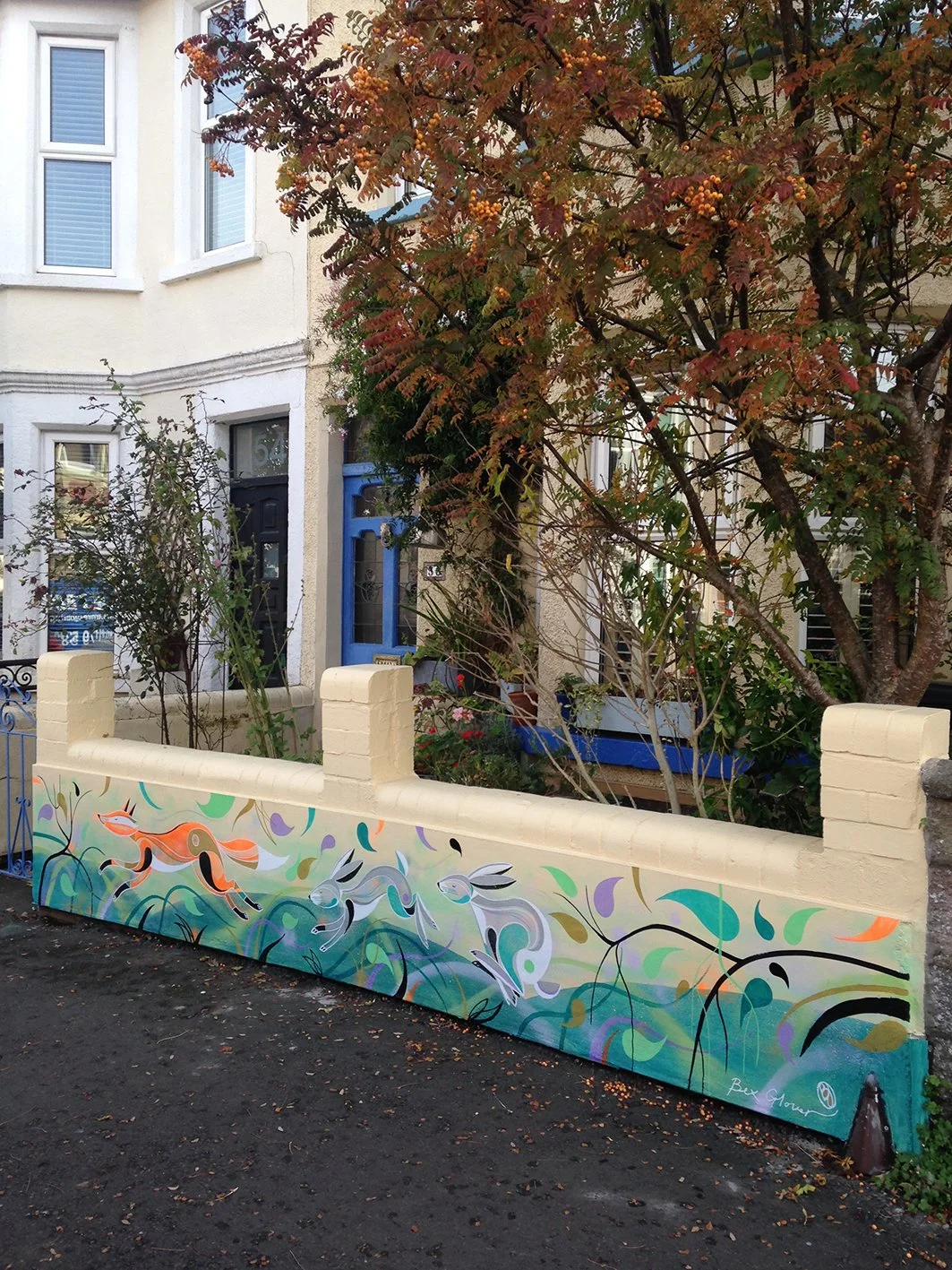 bex_glover_fox_and_hare_garden_wall_mural_bristol_02.jpg