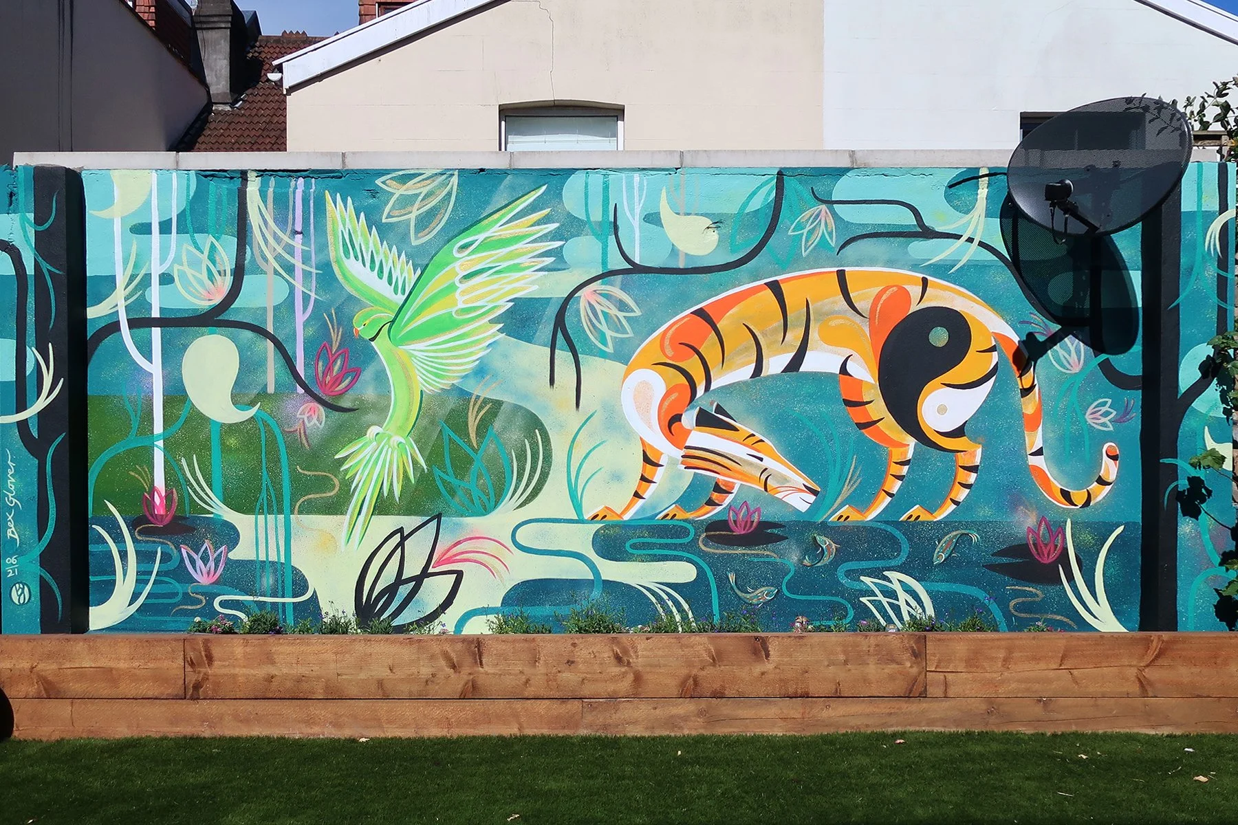 Tiger_and_Parakeet_Mural_01©Bex_Glover_2021.jpg