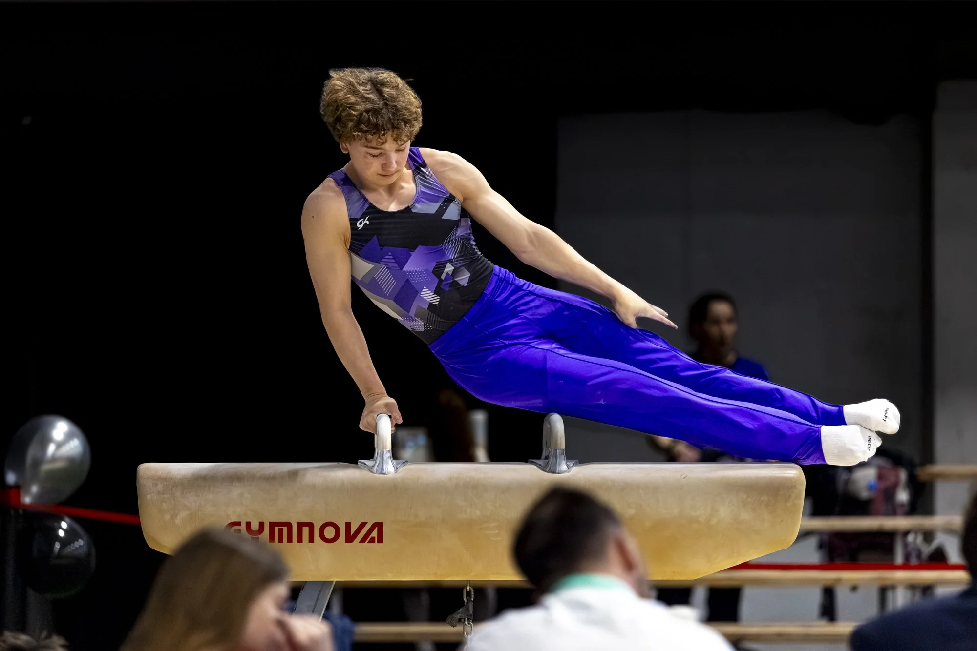 Gymnaste au cheval d'arçon lors du Championnat québécois de gymnastique en 2026