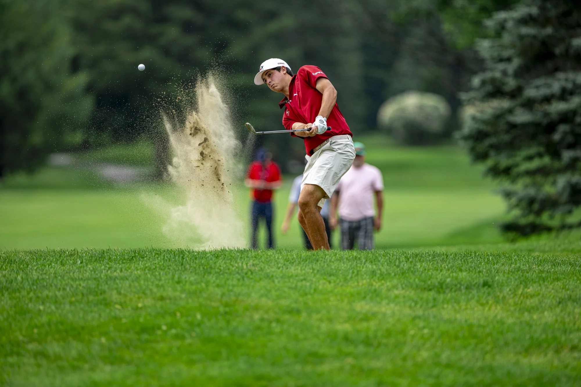Sortie d'un bunker au golf lors du tournoi Duc de Kent 2026