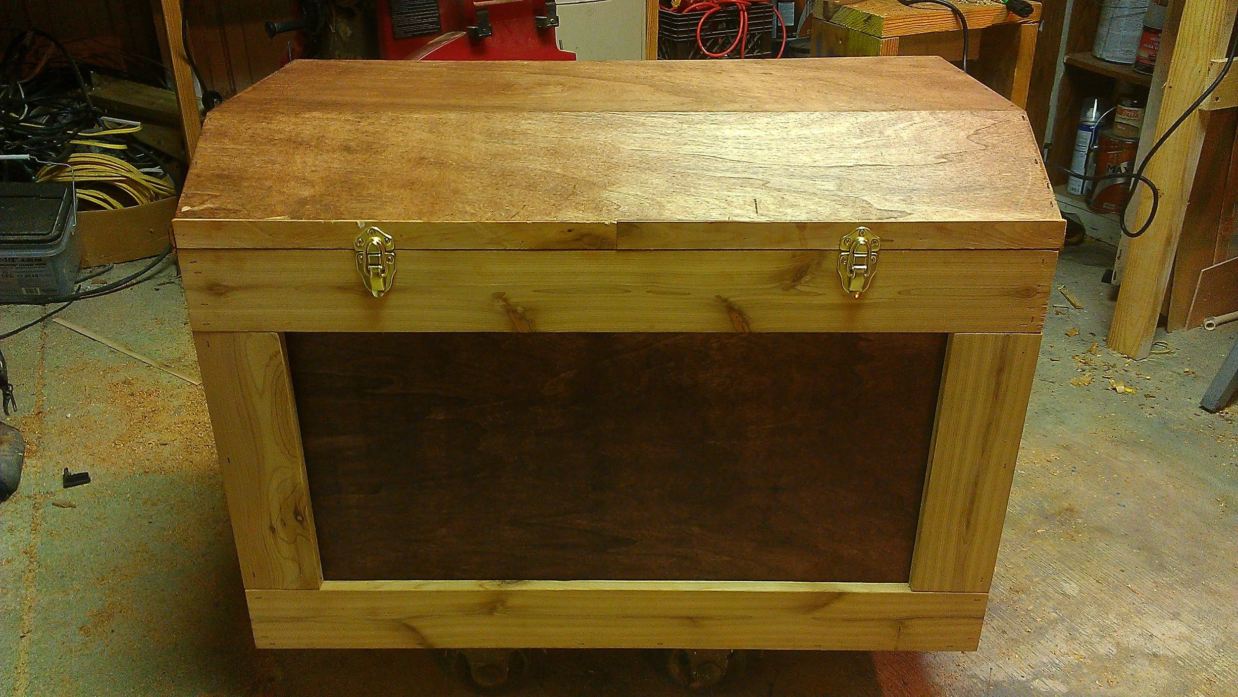 Treasure chest with built-in electronics