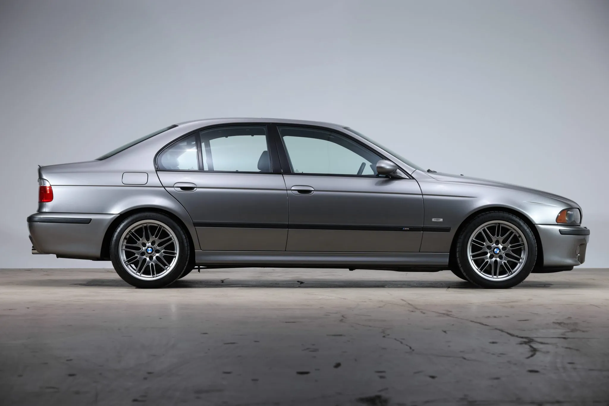 2002 BMW M5 STERLING 04.png