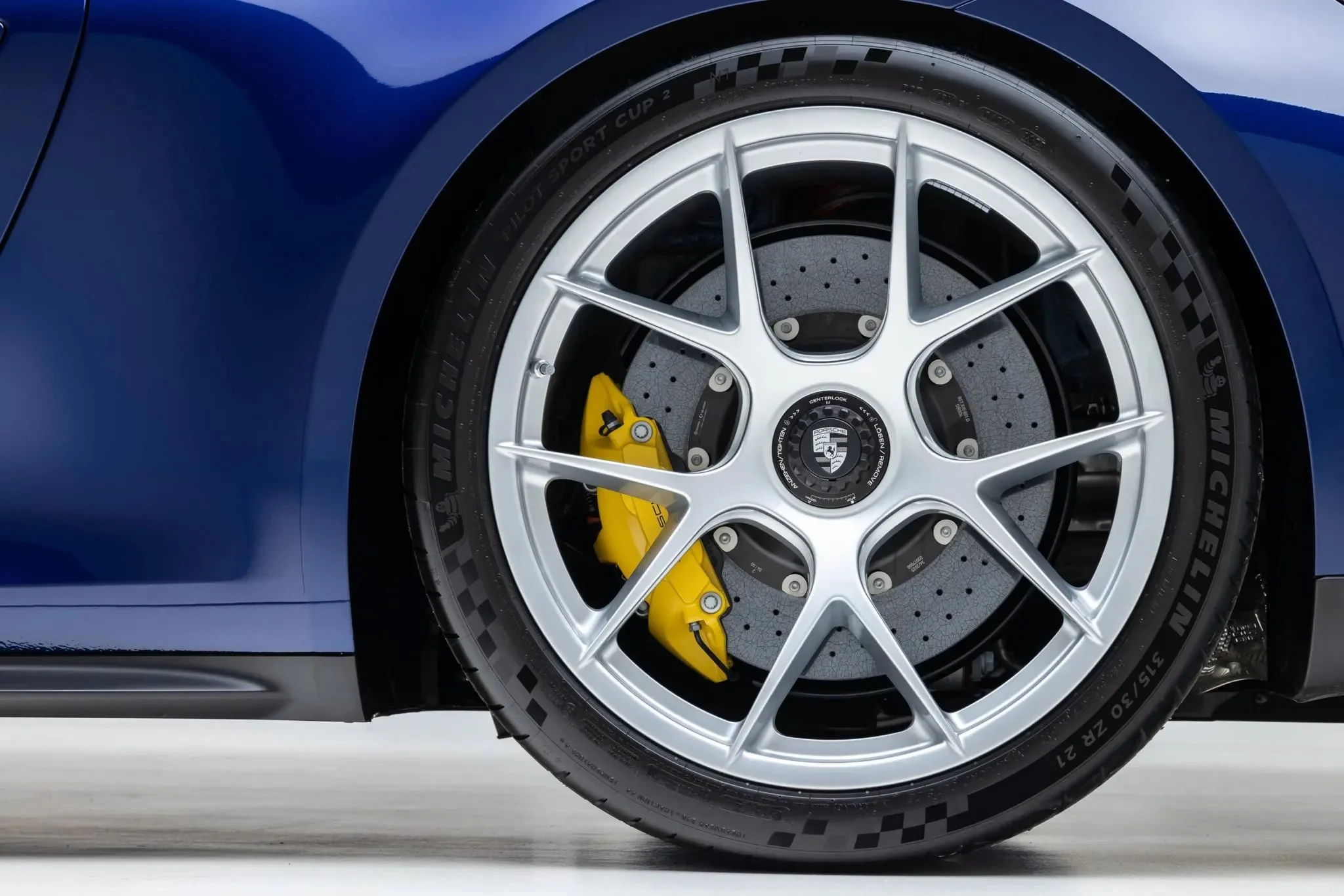 BAT - 2026 PORSCHE 911 GT3 TOURING 04.jpg