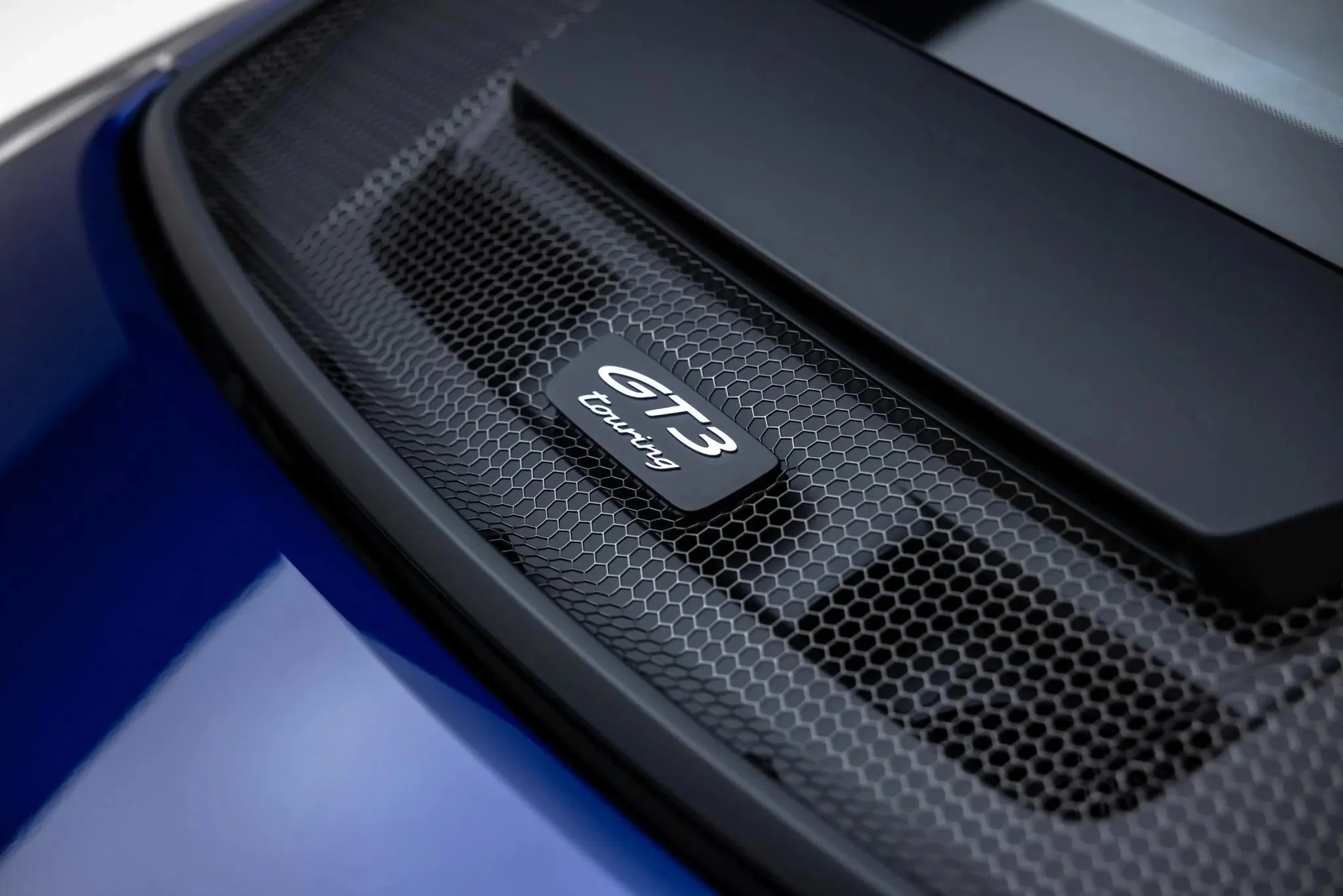 BAT - 2026 PORSCHE 911 GT3 TOURING 06.jpg