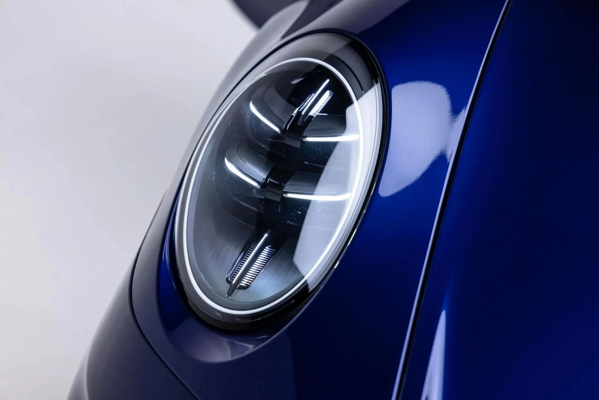 BAT - 2026 PORSCHE 911 GT3 TOURING 11.jpg