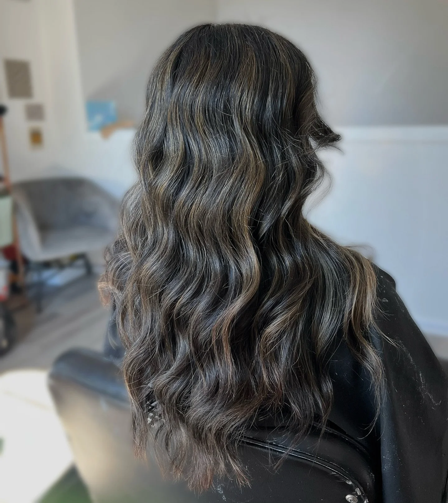 I have a few openings next week!
Wed 8/27, Thursday 8/28 - any service.
Dm or text to snag!
#denverhairstylist #denverhair #westminsterhairstylist #coloradosalons #hairbeforeandafter