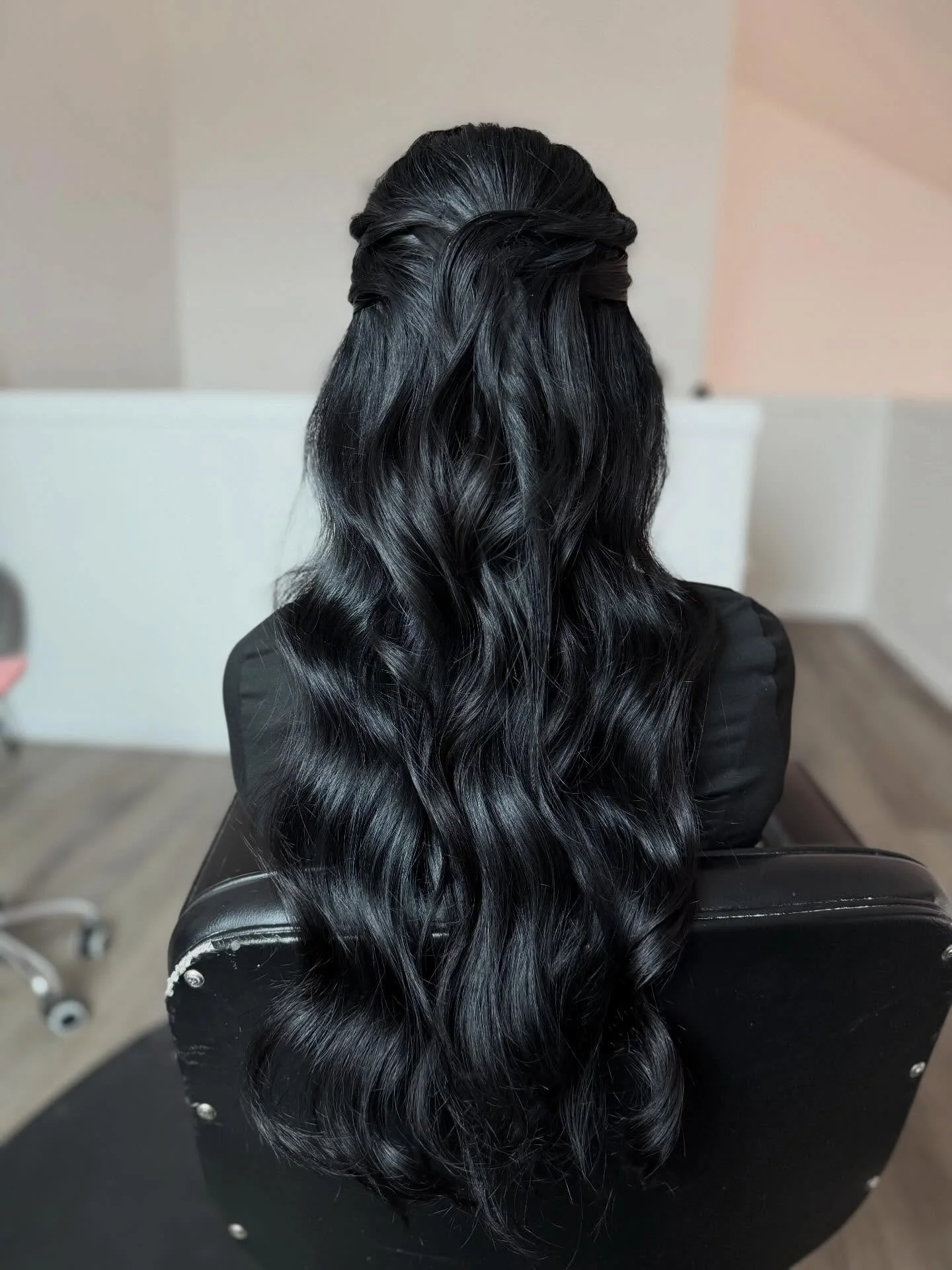 half up half down ☯︎
.
.
#coloradohairstylist #coloradobridalhair #denverbridal #coloradoweddingvendor #weddinghairstyleideas