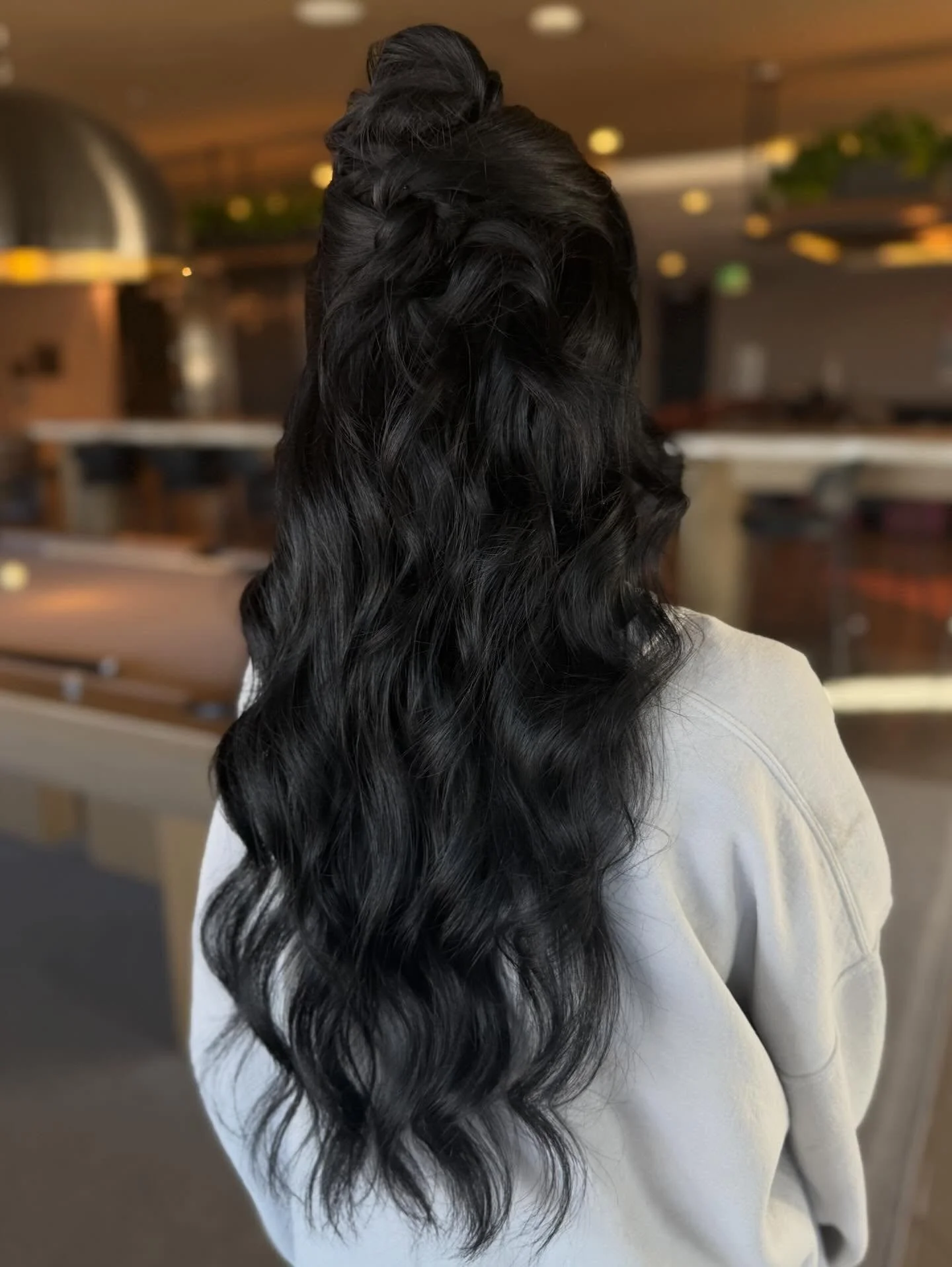 textured &amp; timeless 🤍 
.
.
#denverbridalhair #denverbridalhairstylist #coloradoweddingvendor #denverweddinghairstylist #updostyle