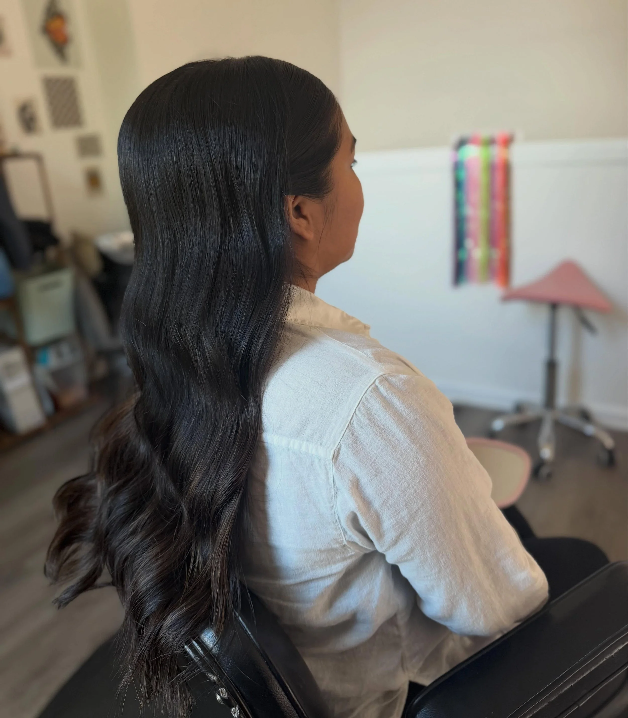 perfect style for when you want your hair down but don&rsquo;t want it in your face all day ✨🤍
.
.
#denverbridalhair #coloradobridalhair #bridalhairstyling #coloradobridalstylist #westminsterhairstylist