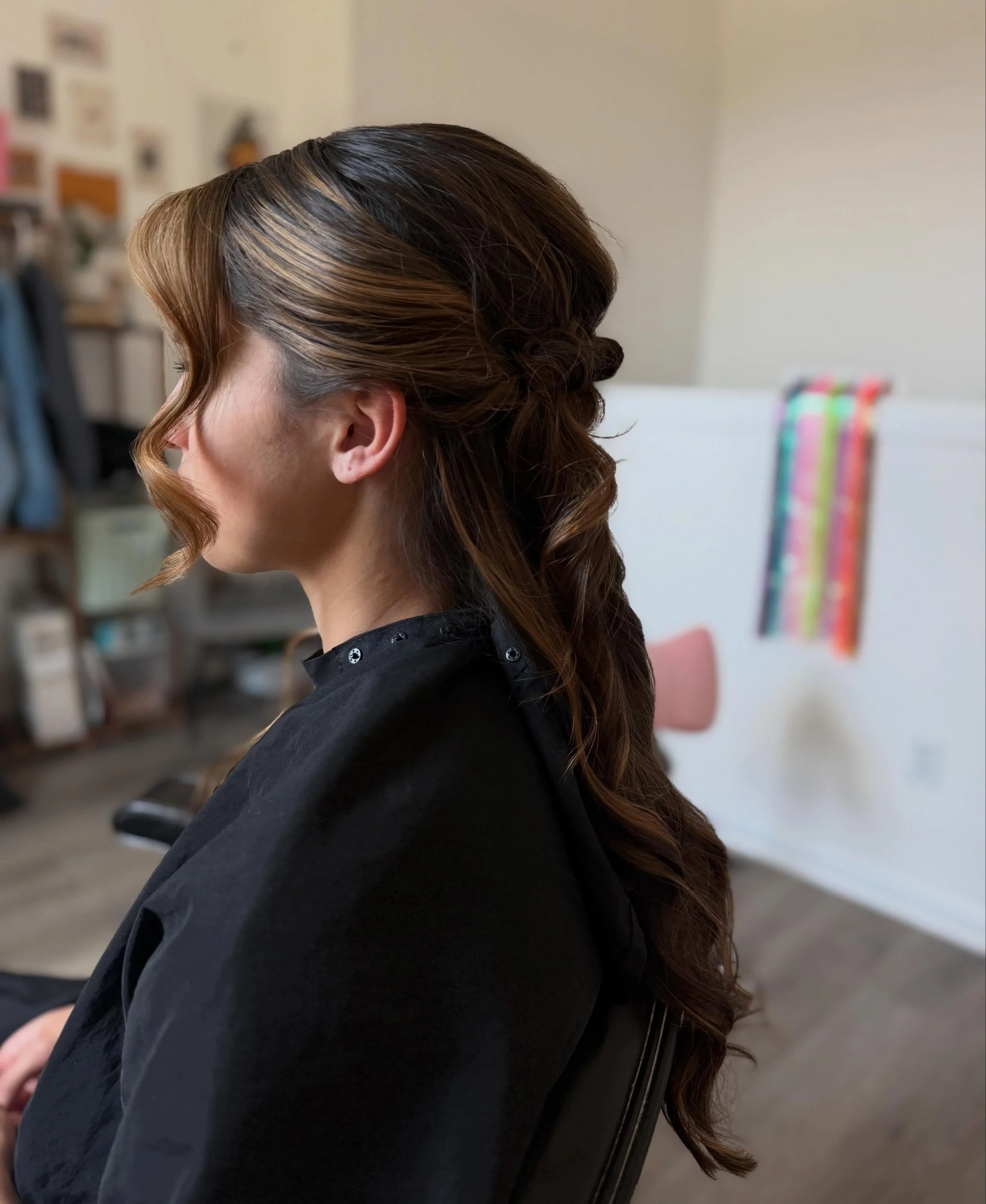 today&rsquo;s hair trial&mdash; my 2027 bridal packages are now live on my website, linked!!! 
&mdash;I also still have (some) dates for 2026 for bridal- mostly Friday&rsquo;s and some Sundays🩷✨
.
.
#denverbridalhairstylist #denverweddingvendors #de