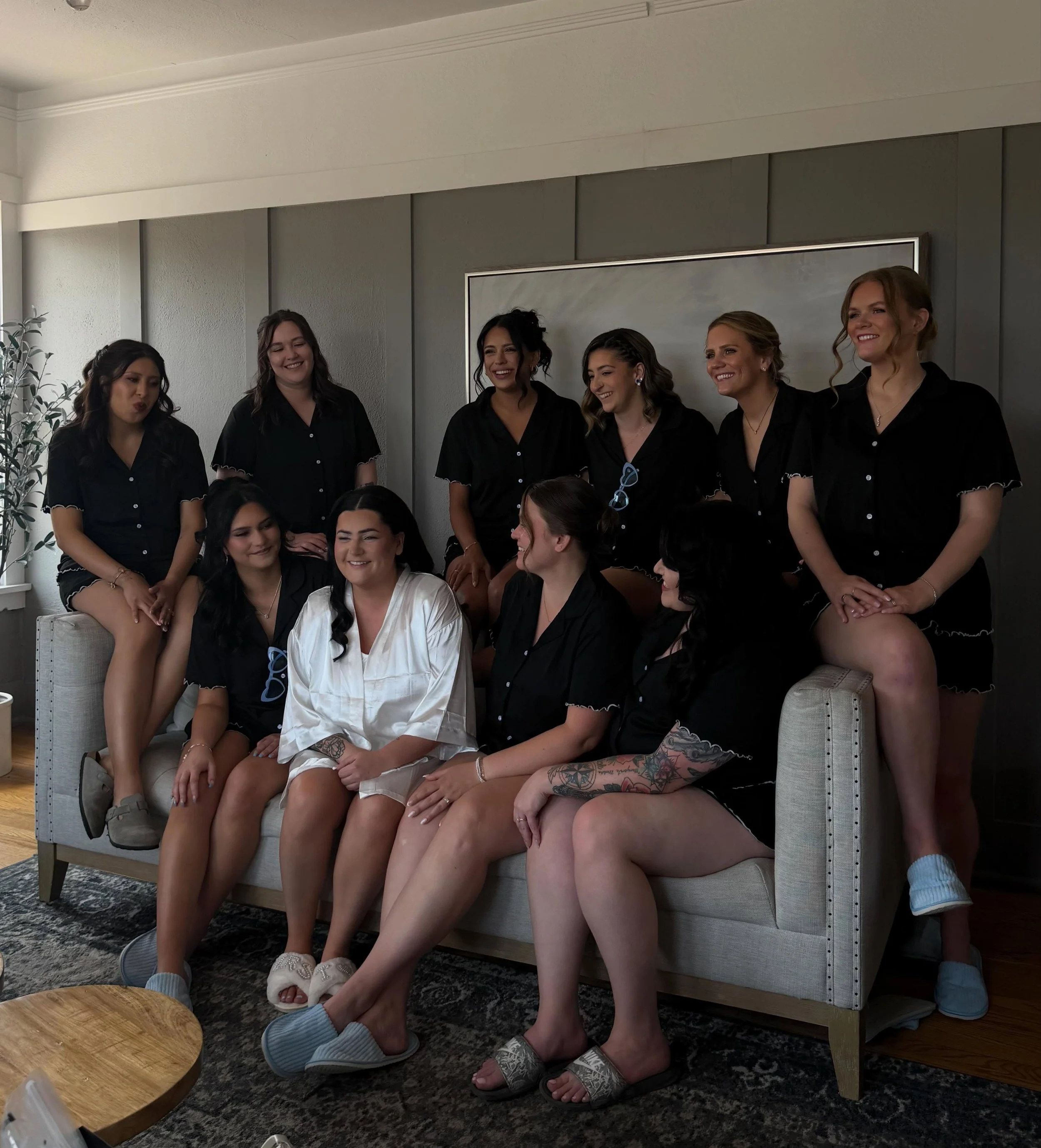 gorgeous gorgeous girls 🩷 such a fun bridal party!
.
Limited 2026 availability:
2026 available dates:
*July 17
*August 29
*Oct 24
*Nov 14, 21
*Dec &mdash; all Saturdays still available

NOW BOOKING for 2027 Brides.
All links in bio 🩷✨
.
#coloradowe