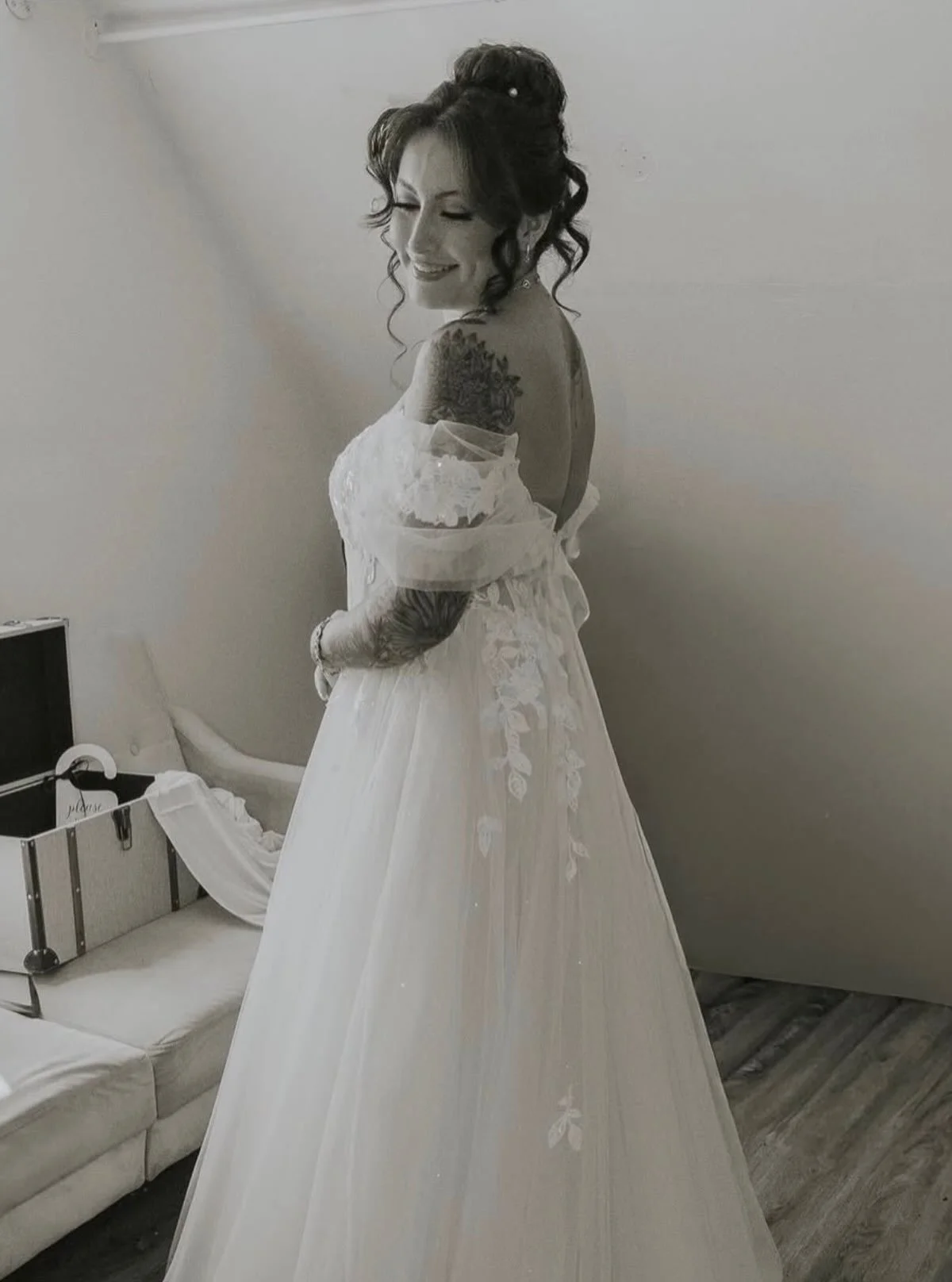 Tatiana &amp; Ryan 🤍✨ 9.5.26 &mdash; @thewranglerranch 
.
.
📸: @_shotbyshufies 
#denverbridalhair #coloradoweddingvendor #northerncobridalhair #coloradobridalhairstylist #westminsterhairstylist