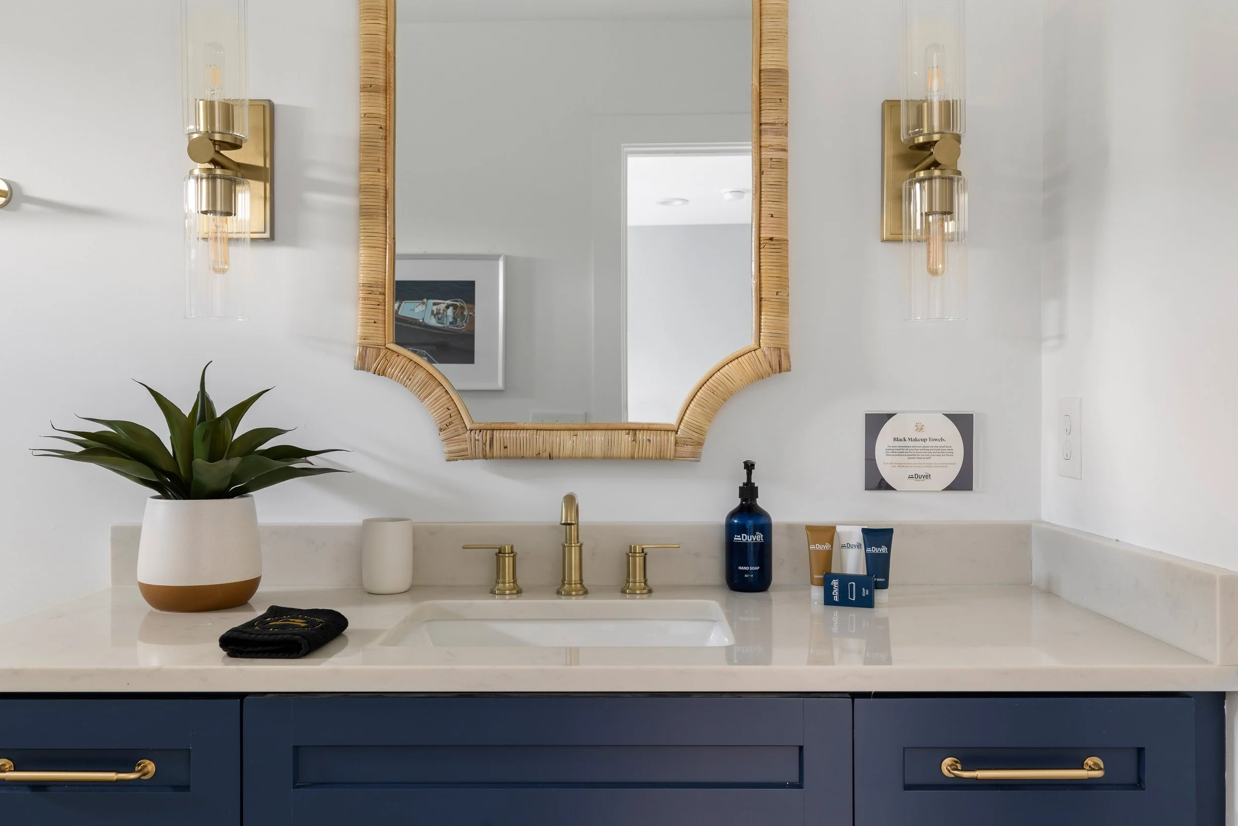 215-508EAshleyAve-Unit6-FollyBeach-SC-29439-StayDuvet-Ingest-Edit-Done.jpg
