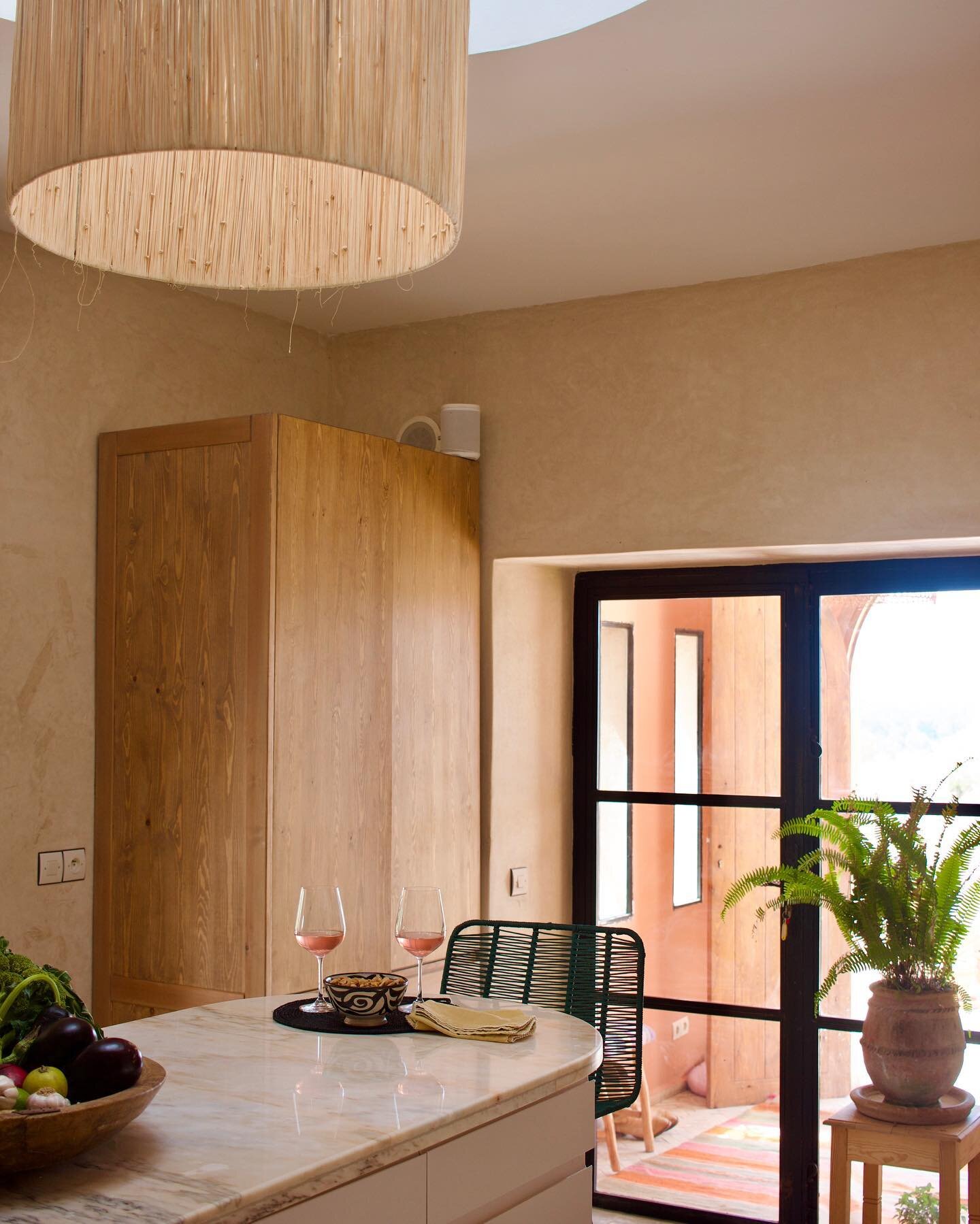 Filled with light thanks to a large domed skylight, the kitchen at Villa Noor Essaouira is about as &lsquo;American kitchen&rsquo; as you&rsquo;ll find in these parts. Wood, marble and zellige tile combine to create style and function. A large arched