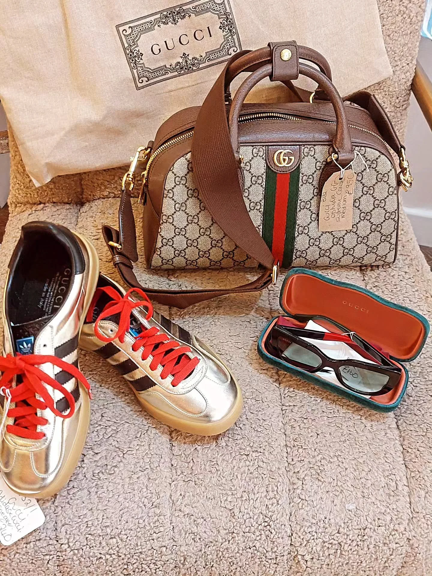Gucci drop.
Ophidia GG canvas medium &pound;950 unused.
Dust bag, crossbody strap, lock etc.

Adidas x Gucci Trainers. Size 7.5 (41)
&pound;240

Sunglasses &pound;160

#prelovedlabelscirencester ##cirencestershopping #secondhandincotswolds 
#preloved