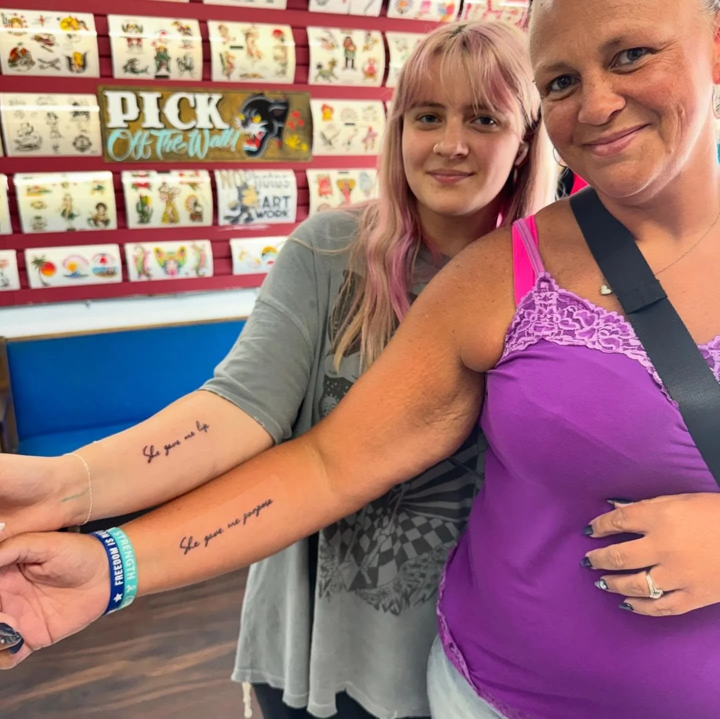 Matching mother/daughter tattoos ☀️ We&rsquo;re here for all of your tattoo ideas 💡 walk ins welcome every day from noon to 8pm!